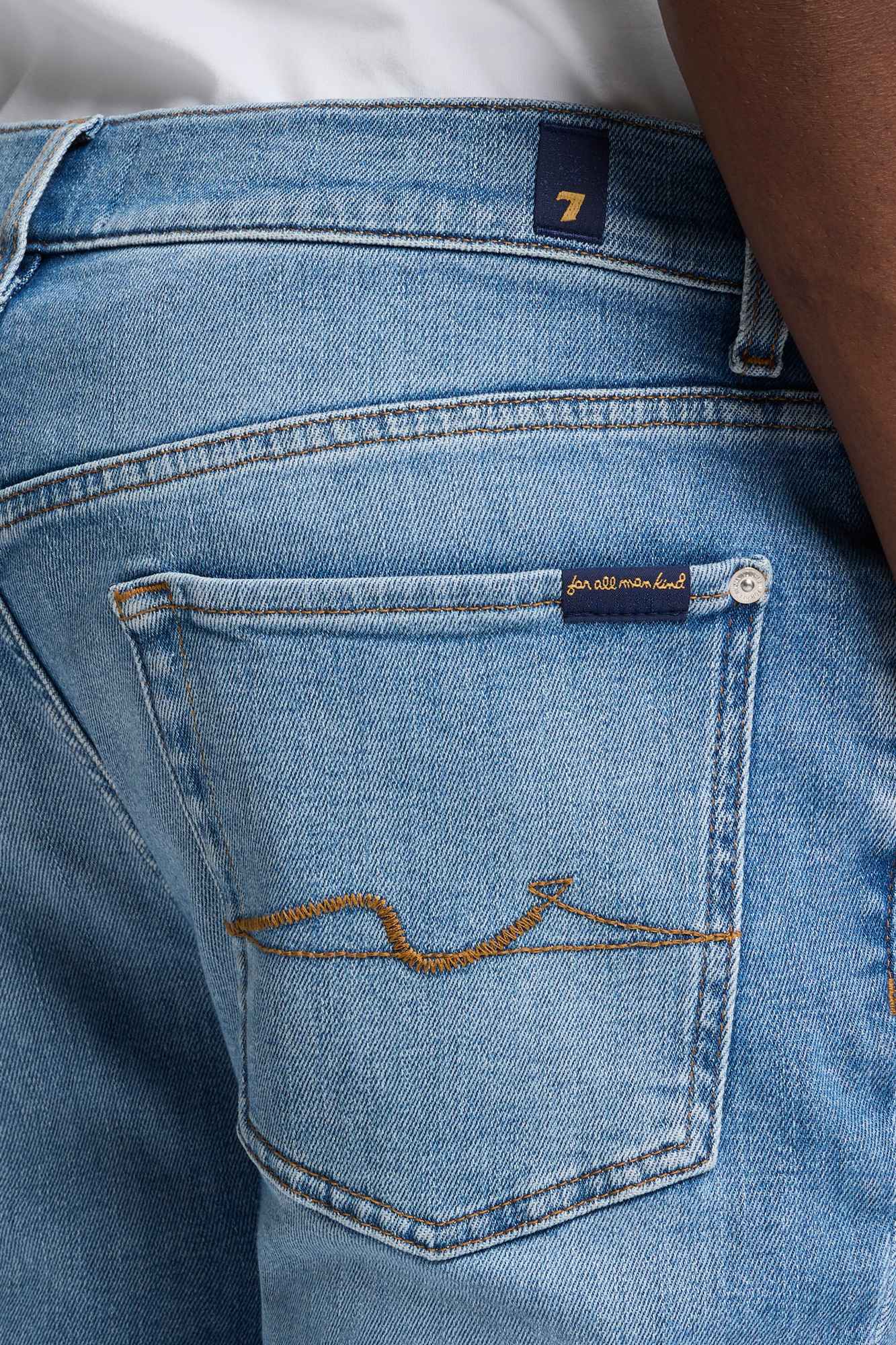 7-for-all-mankind-the-straight-jeans-airspace image 4