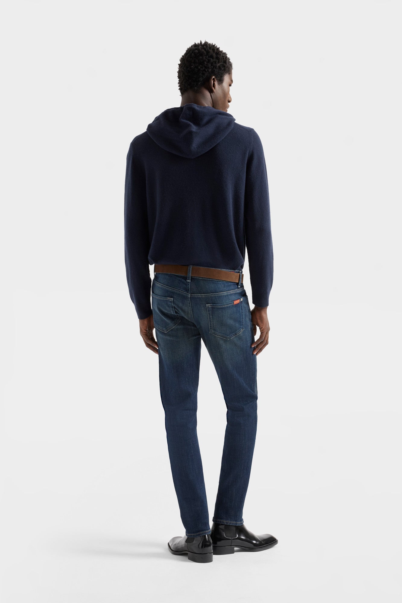 7-for-all-mankind-slimmy-tapered-jeans-luxe-vintage-saltbrush image 5