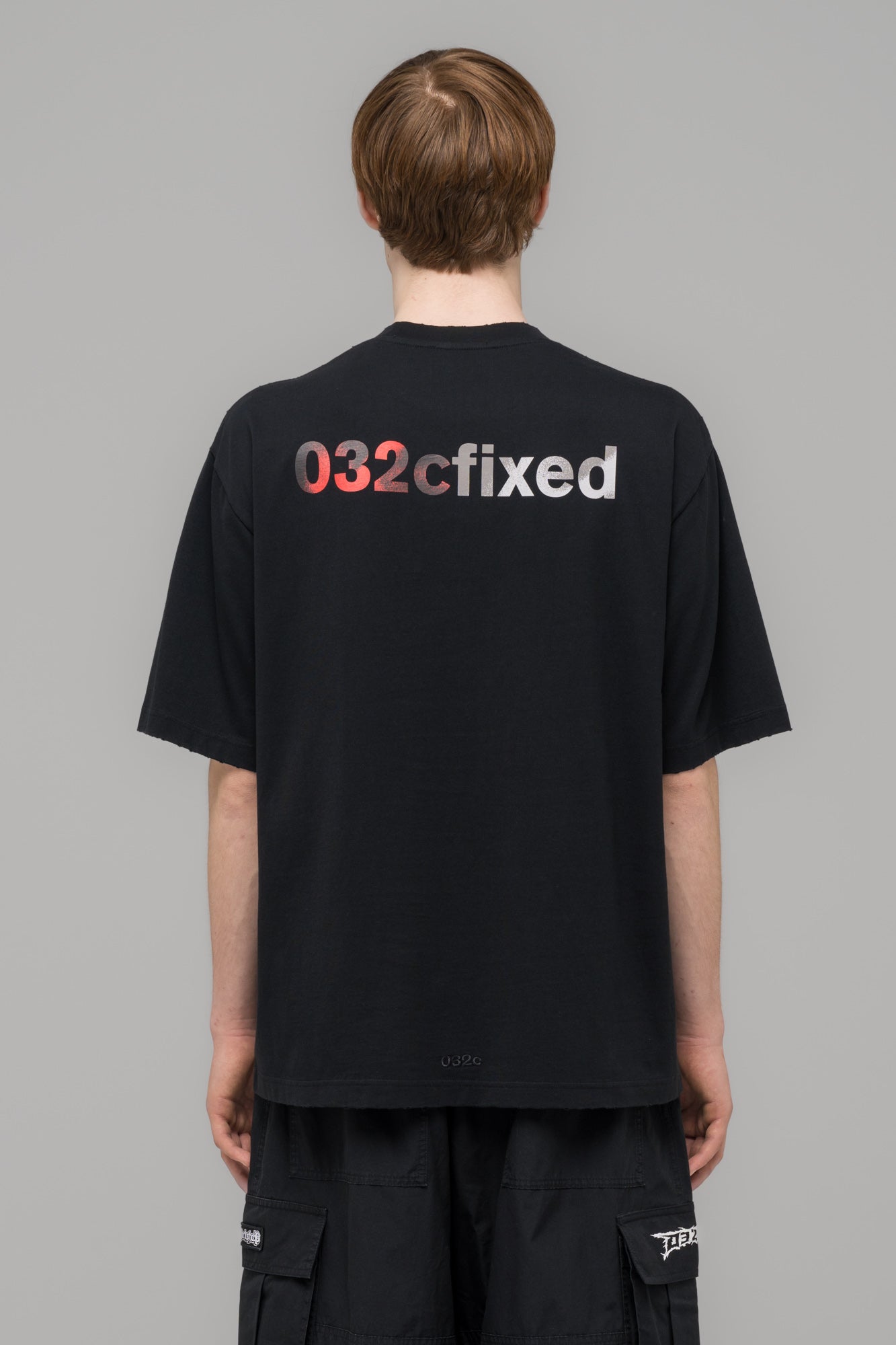 032c-obsessions-t-shirt-regular-fit-shirt-aus-bio-baumwolle-in-washed-black image 4