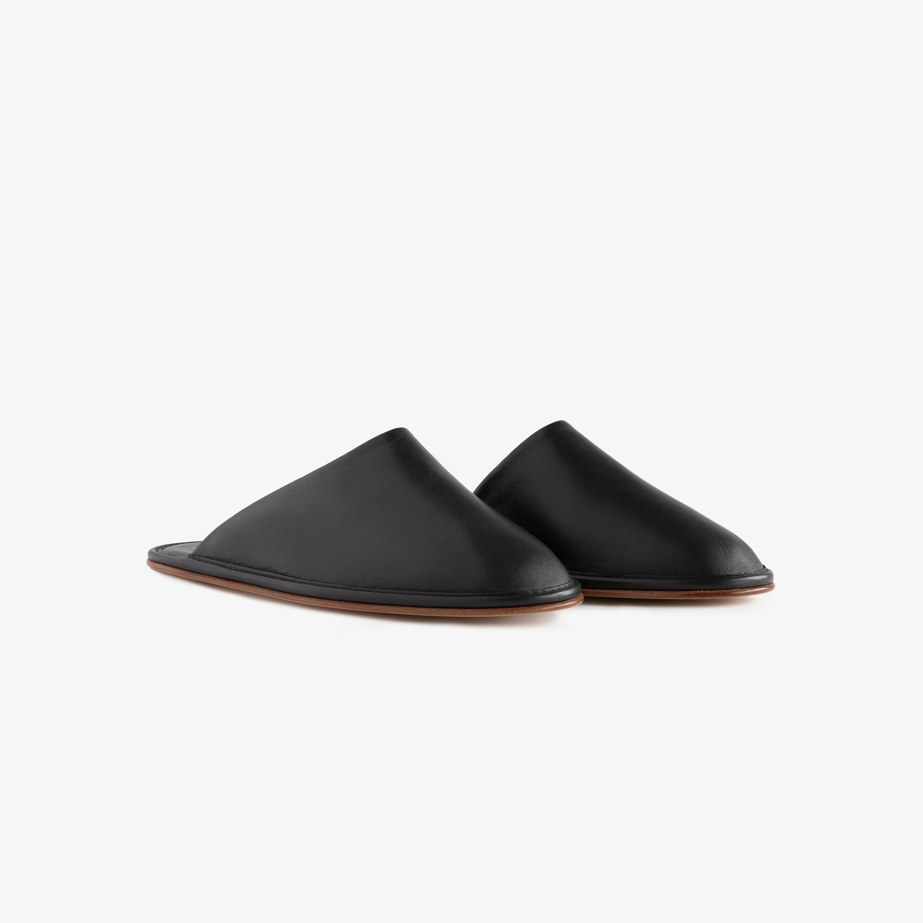aim-leon-dore-leather-travel-slipper-schwarz-italien image 1