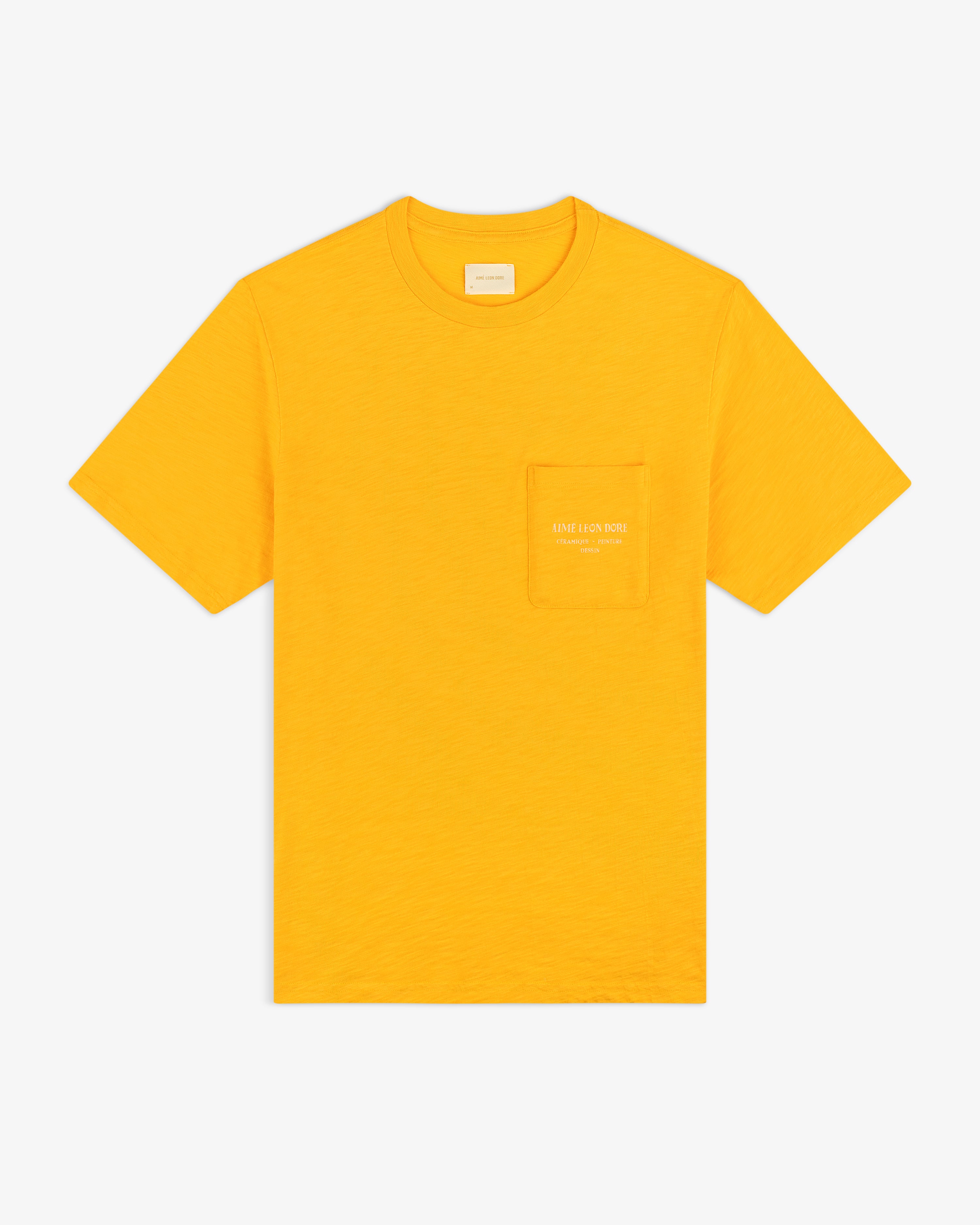 aim-leon-dore-artiste-pocket-t-shirt-gelb-regular-fit image 3