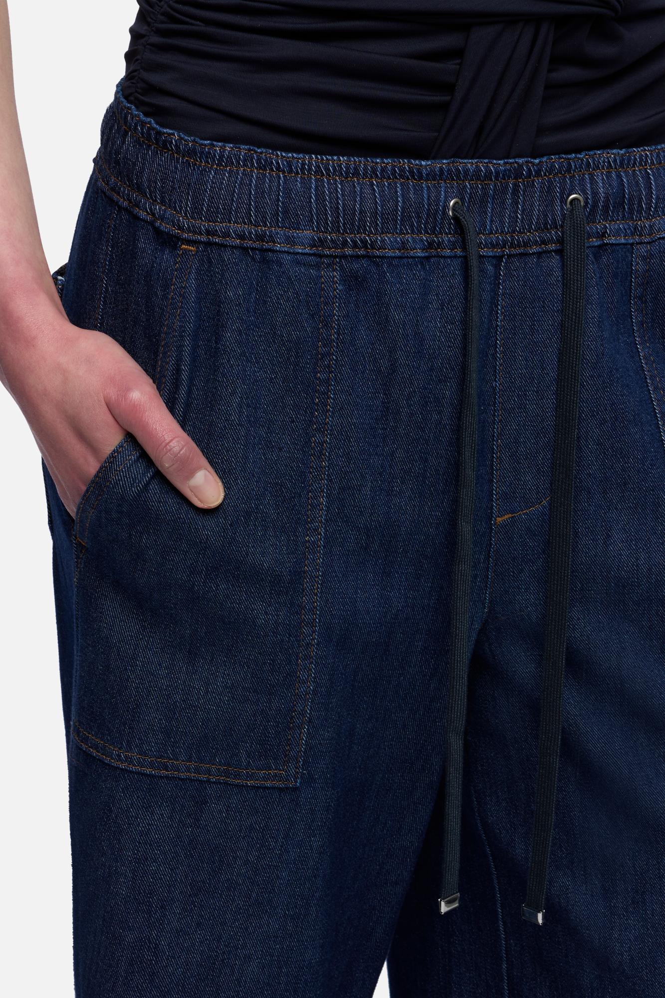 7-for-all-mankind-utility-pull-on-wide-leg-hose-high-rise-in-weightless-halona image 4