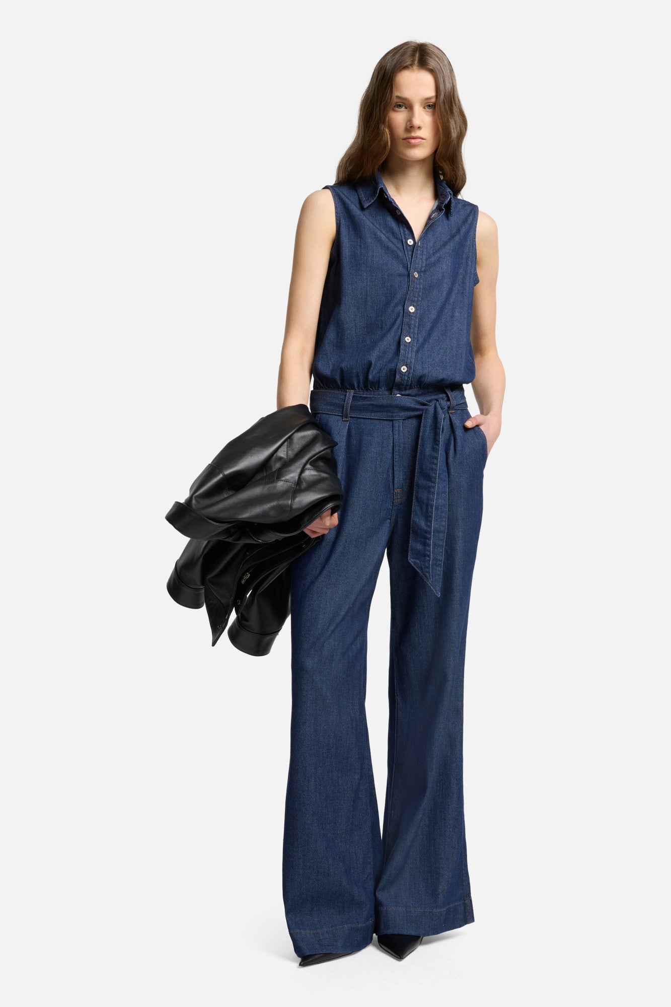 7-for-all-mankind-weightless-denim-jumpsuit-halona-damen image 2
