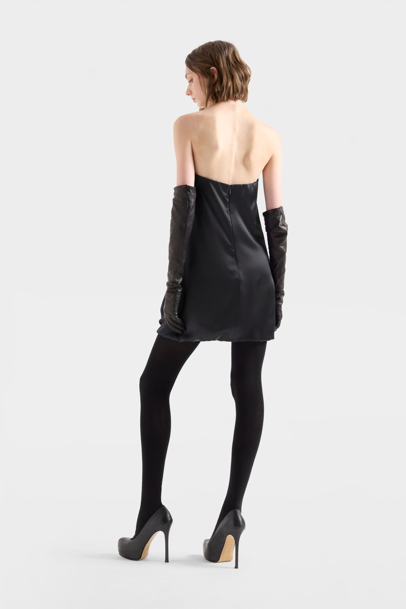 7-for-all-mankind-cinch-hem-mini-dress-tr-gerloses-satin-minikleid-in-satin-blac image 5