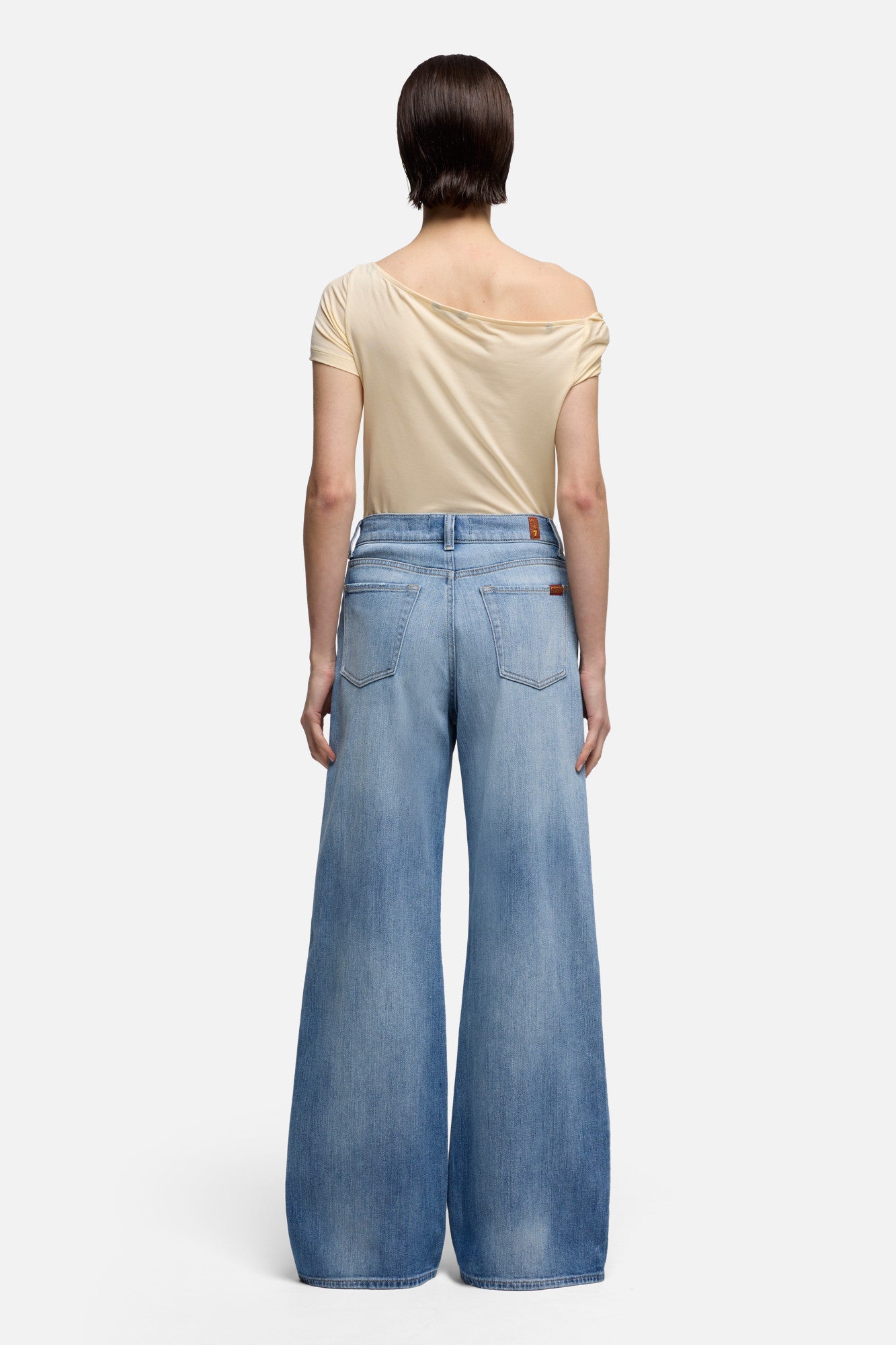 7-for-all-mankind-tailorless-lotta-wide-leg-jeans-in-airweft-chill-wave image 5