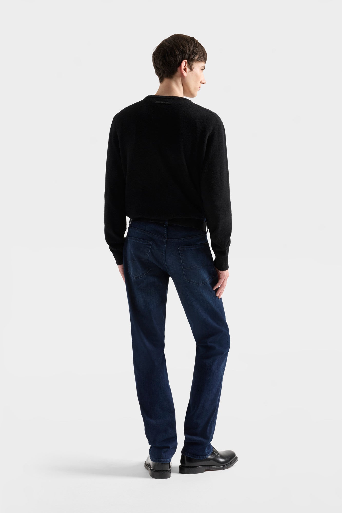 7-for-all-mankind-standard-straight-jeans-luxe-performance-deep-blue image 5
