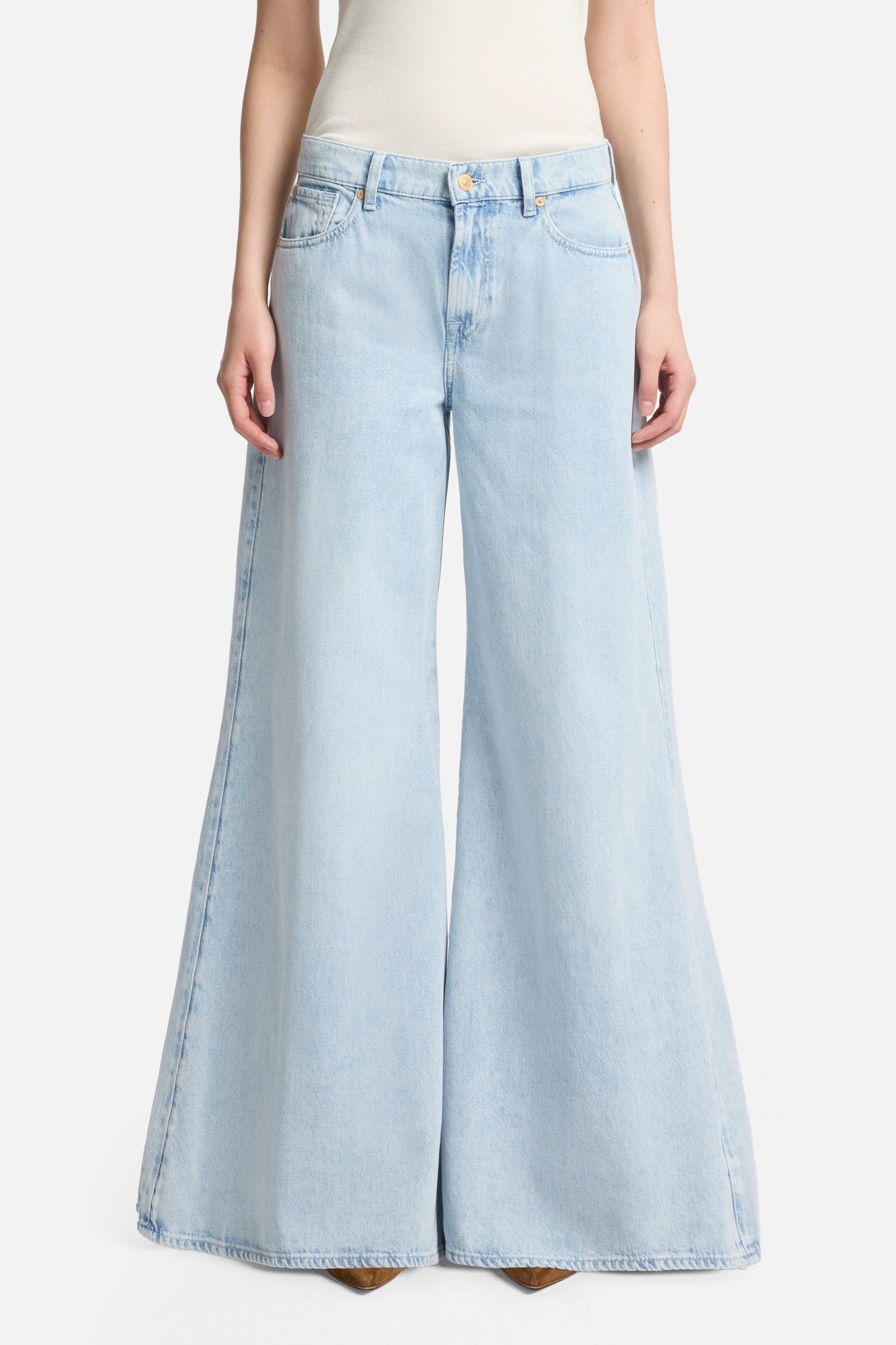 7-for-all-mankind-willow-palazzo-wide-leg-hose-in-clean-slate-hell image 3
