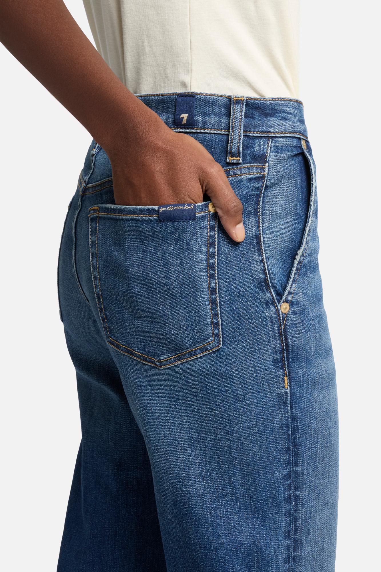 7-for-all-mankind-slim-illusion-modern-dojo-royalty-flare-jeans image 4
