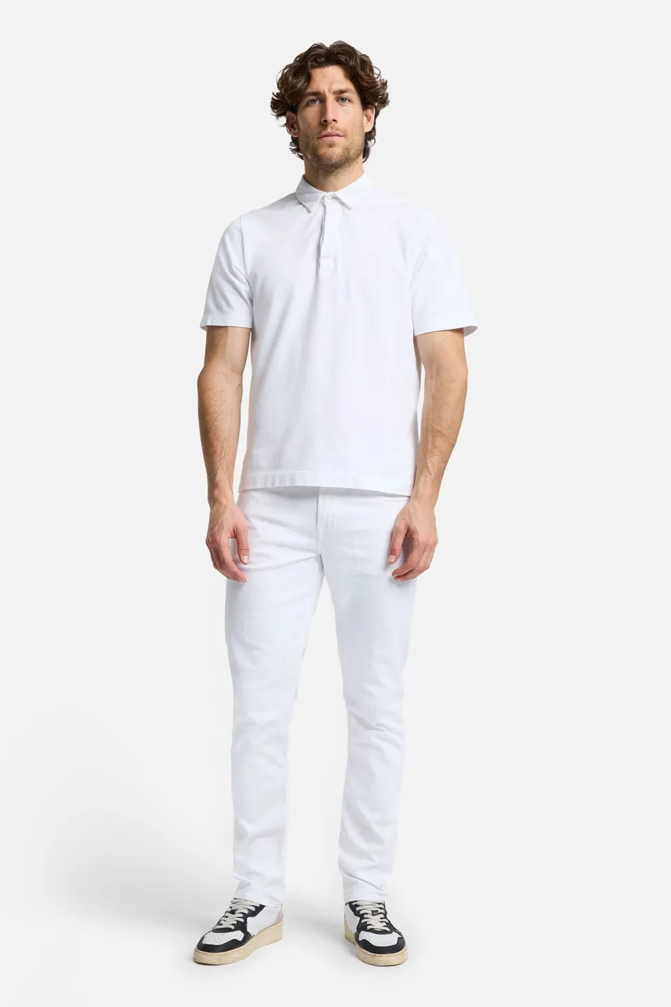 7-for-all-mankind-luxe-performance-slimmy-tapered-jeans-white image 1