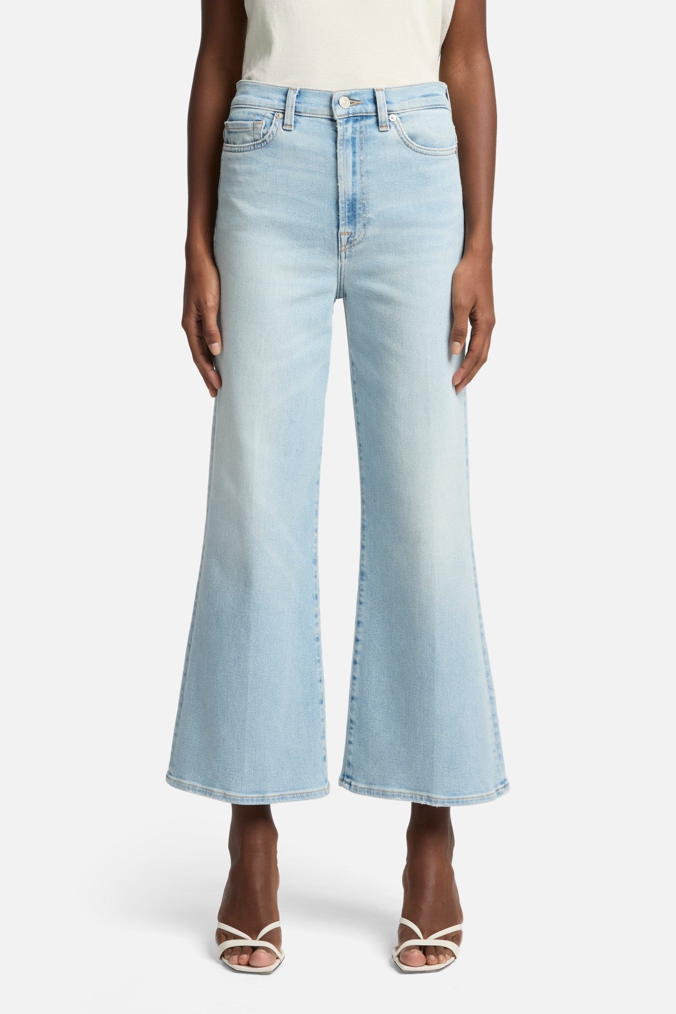 7-for-all-mankind-luxe-vintage-ultra-high-rise-cropped-jo-sunset-beach-jeans image 3