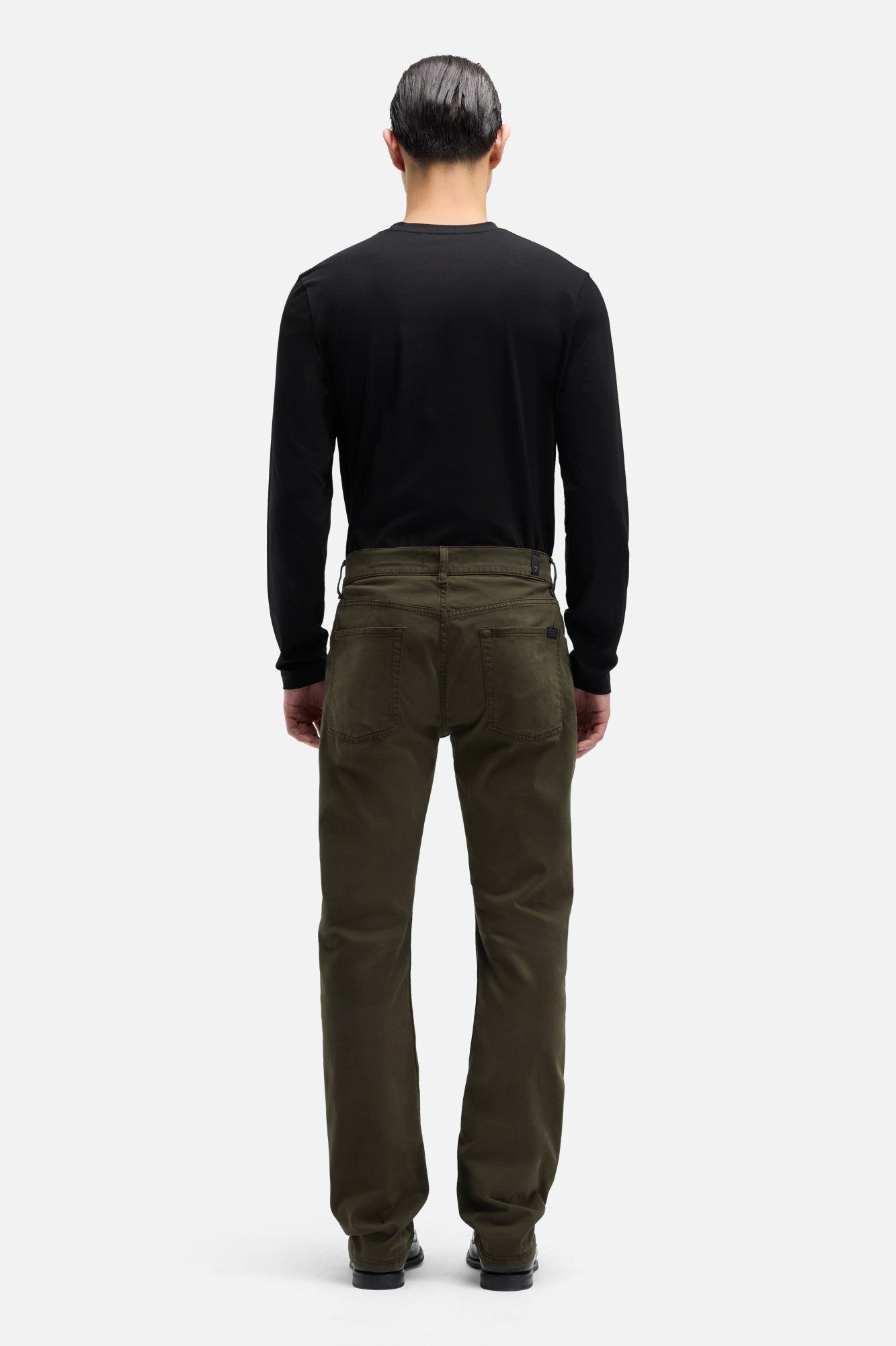 7-for-all-mankind-luxe-performance-sateen-straight-hose-in-dark-olive image 5