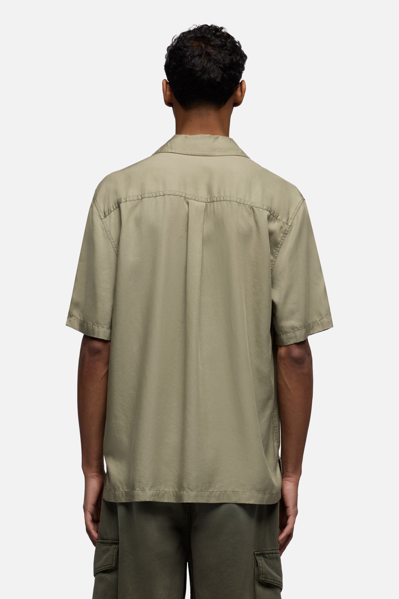 7-for-all-mankind-camp-shirt-fluid-army-herren-kurzarm-hemd image 5