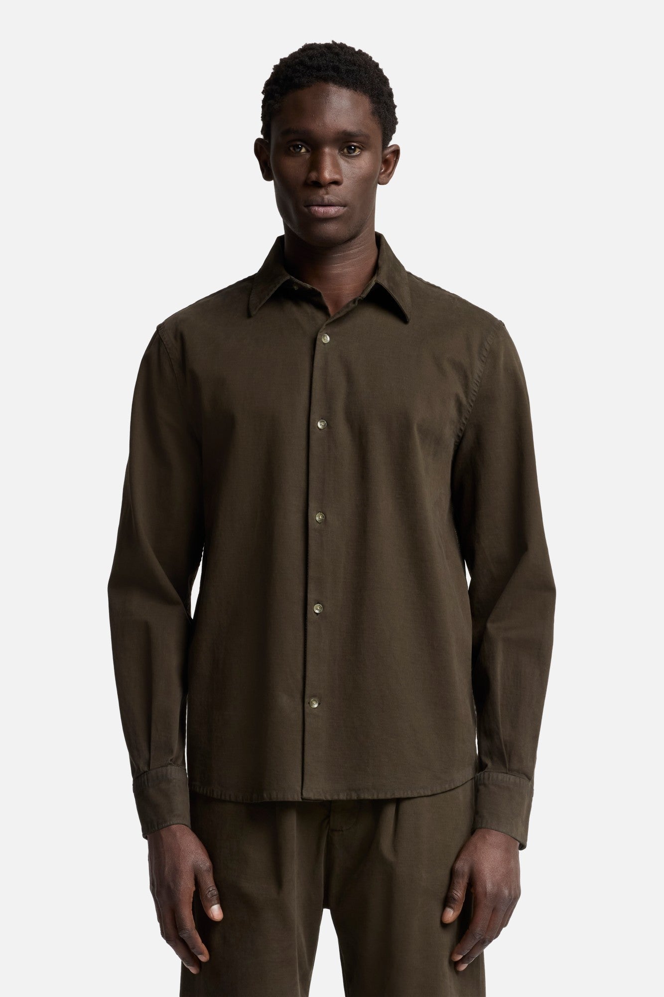 7-for-all-mankind-comfort-twill-button-up-shirt-herren-hemd-in-dark-olive image 3