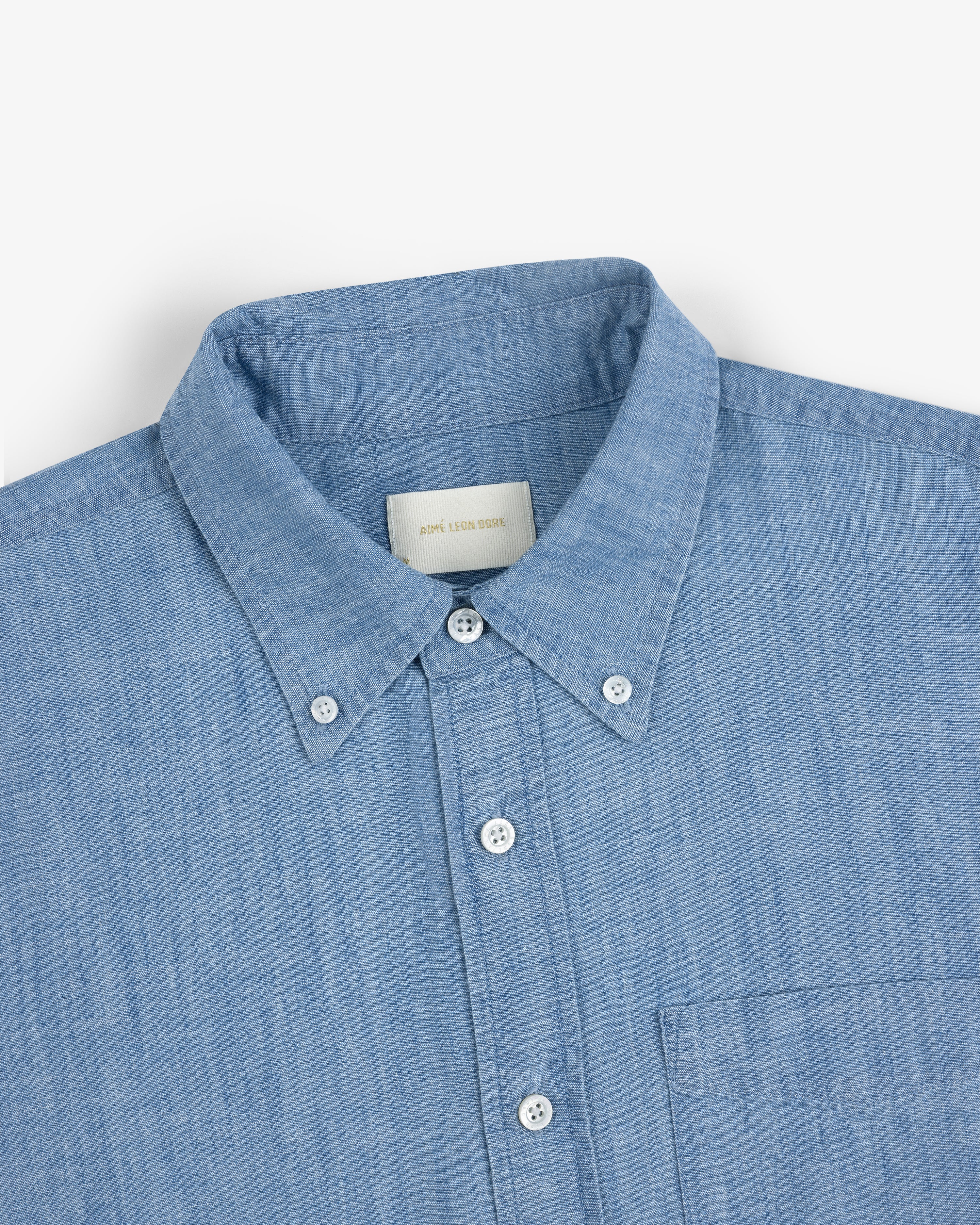 aim-leon-dore-crest-chambray-hemd-blau-regular-fit image 5