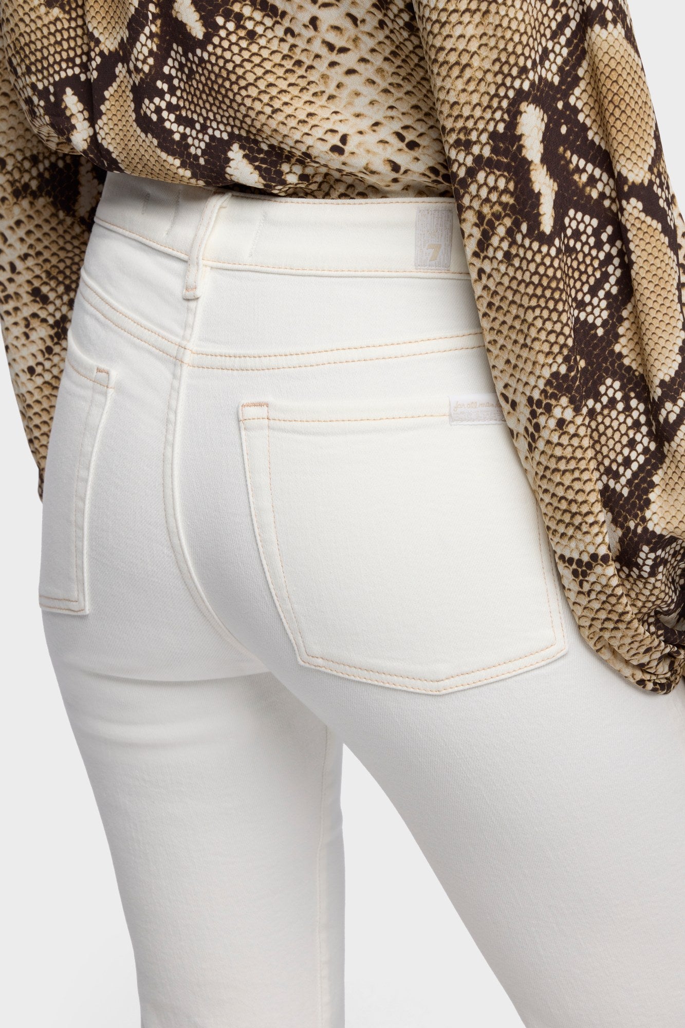 7-for-all-mankind-petite-leggy-bootcut-jeans-damen-luxe-vintage-sugar image 4