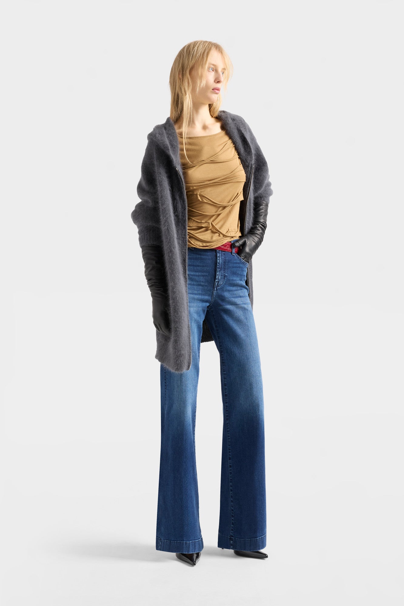 7-for-all-mankind-heritage-modern-dojo-jeans-wide-leg-in-soho-dark image 2