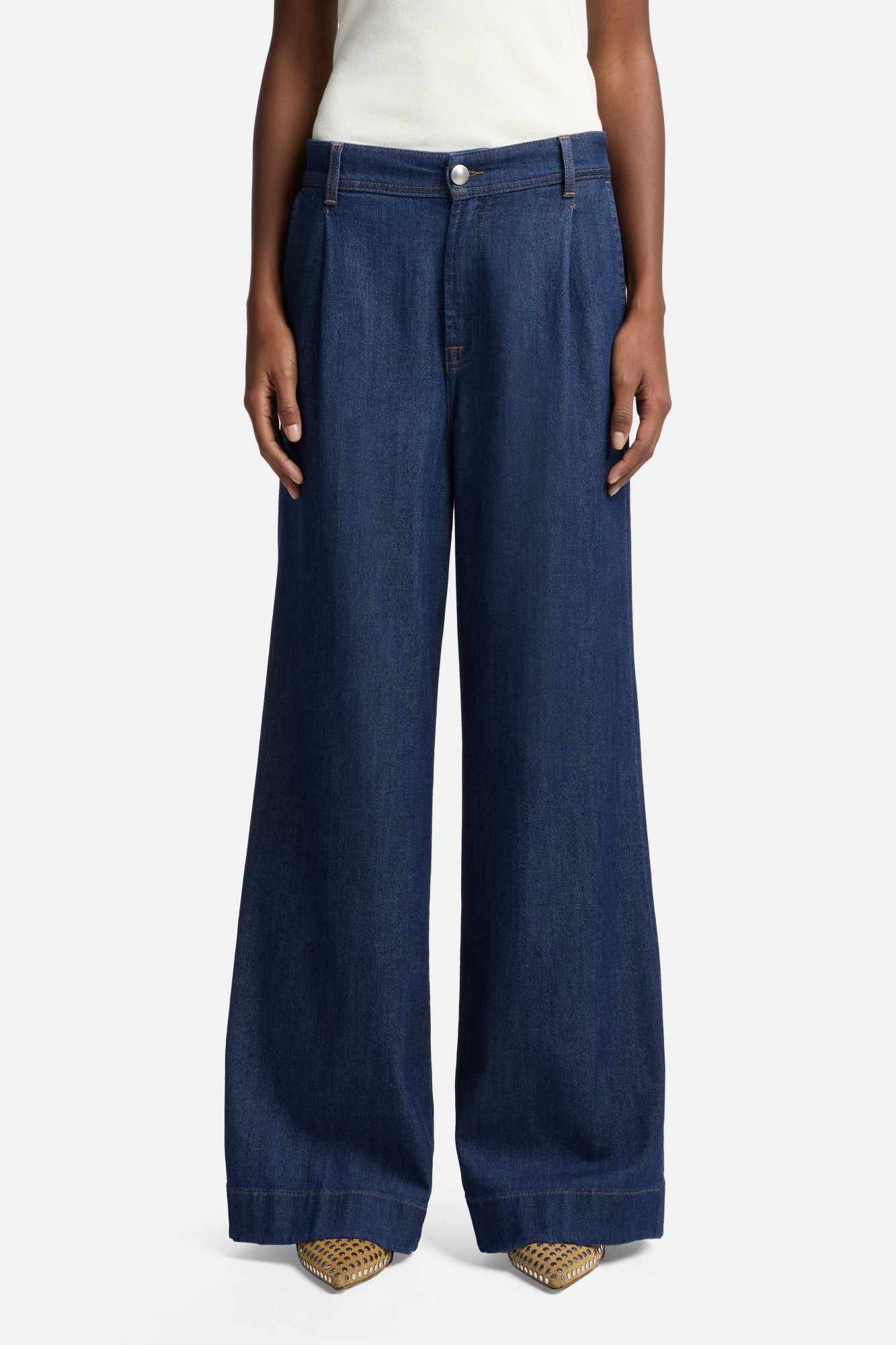 7-for-all-mankind-weightless-pleated-denim-trouser-halona-damen image 3