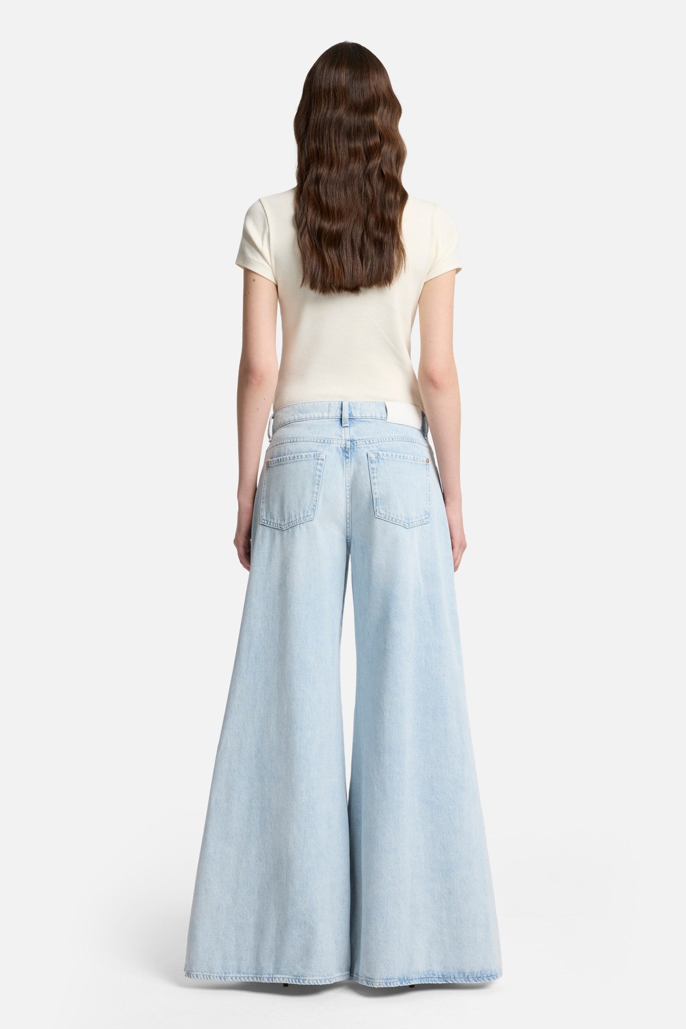 7-for-all-mankind-willow-palazzo-wide-leg-hose-in-clean-slate-hell image 5