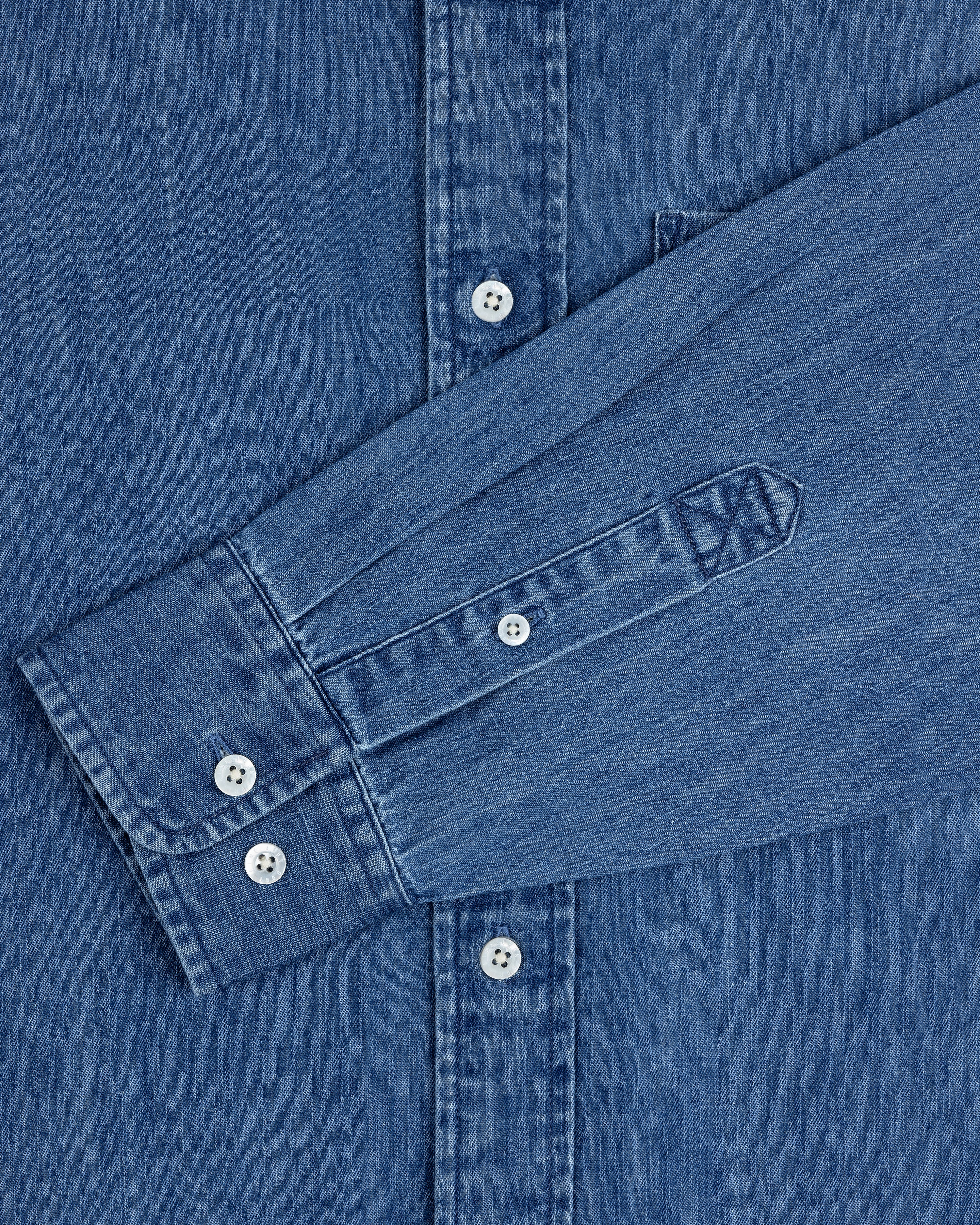 aim-leon-dore-crest-chambray-hemd-blau-regular-fit-2 image 7