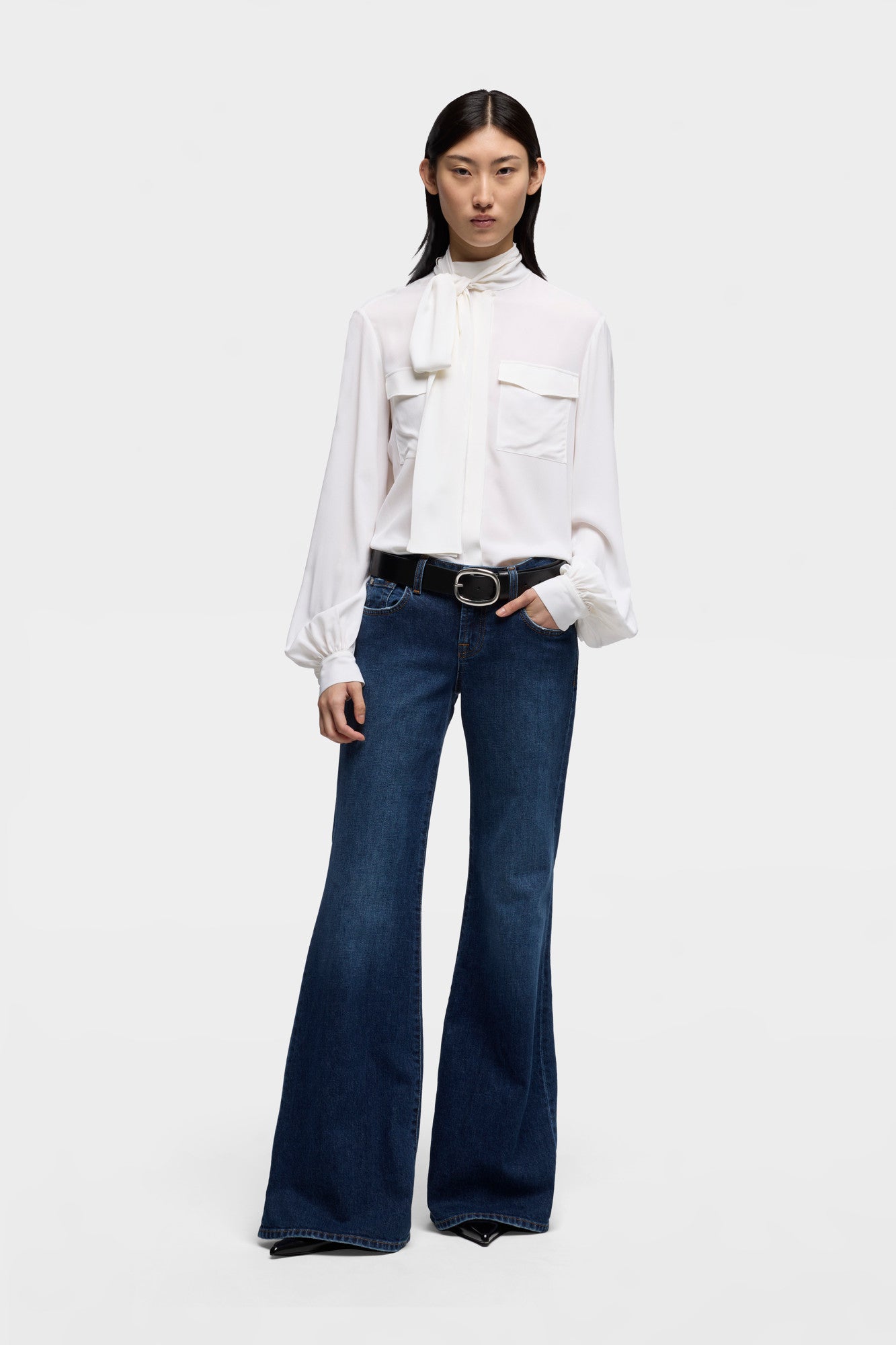 7-for-all-mankind-low-flare-denim-jeans-indiglow image 2