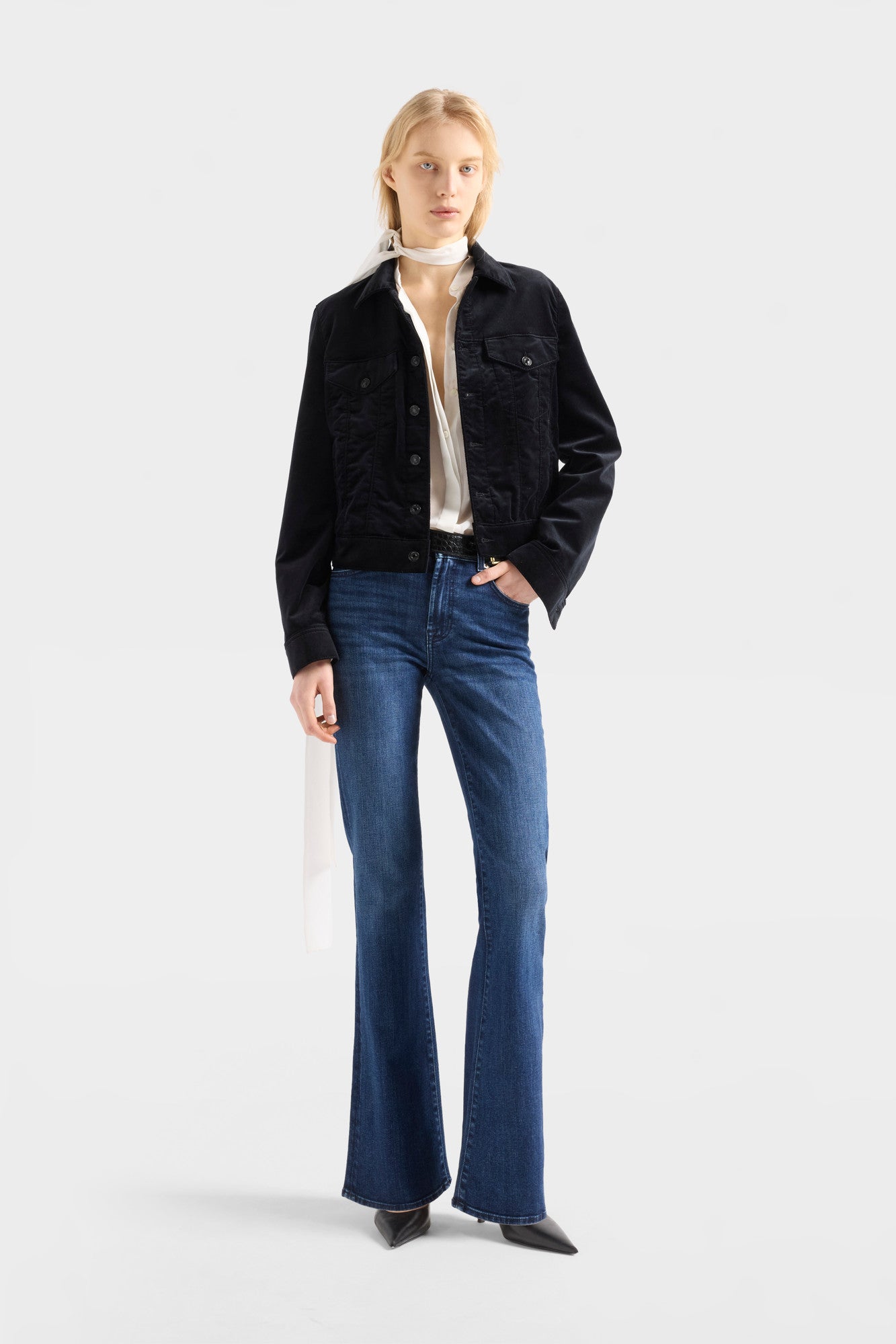 7-for-all-mankind-adi-trucker-jacket-in-velvet-black-damen-samt-jacke image 2