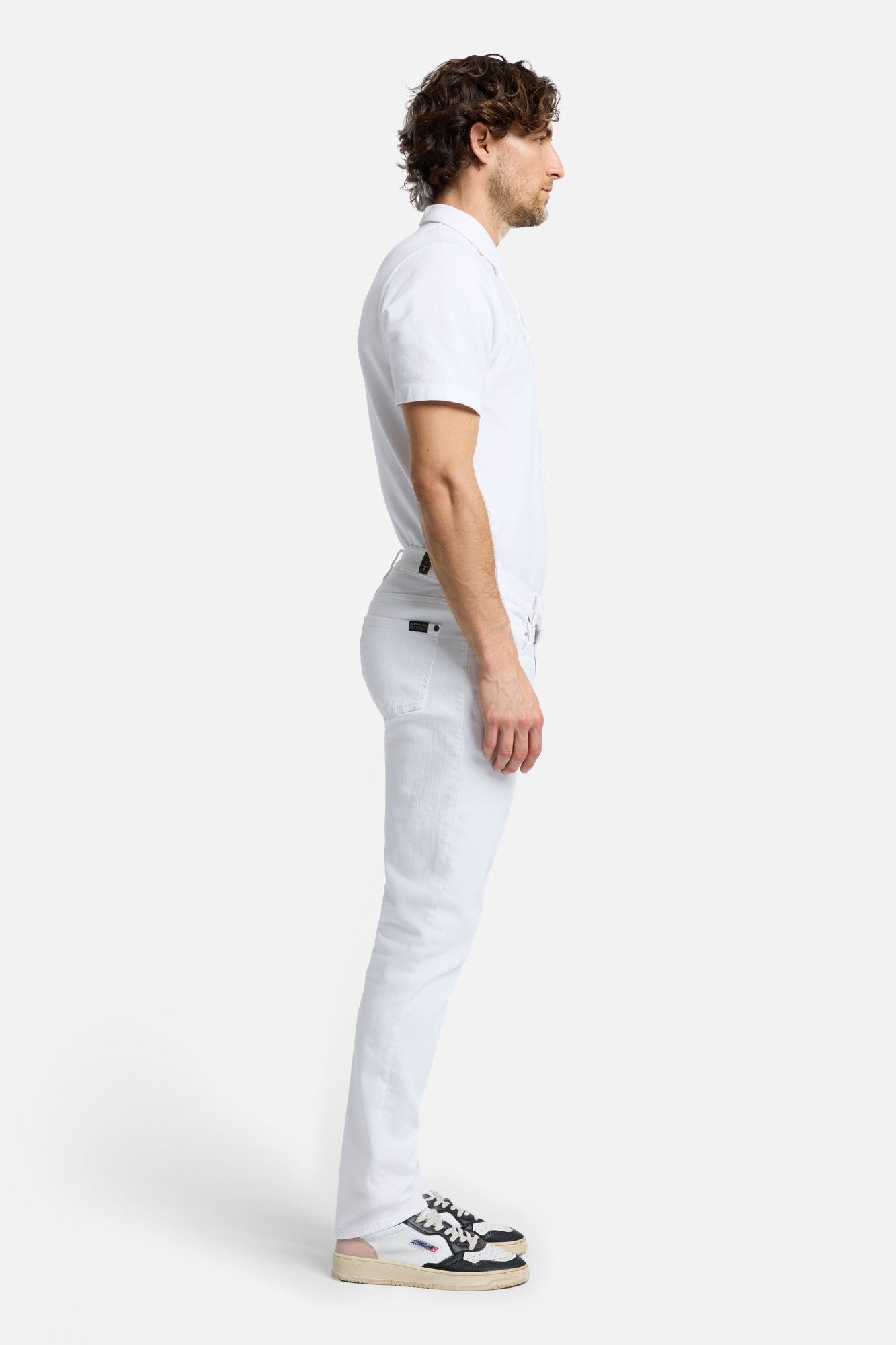 7-for-all-mankind-luxe-performance-slimmy-tapered-jeans-white image 5