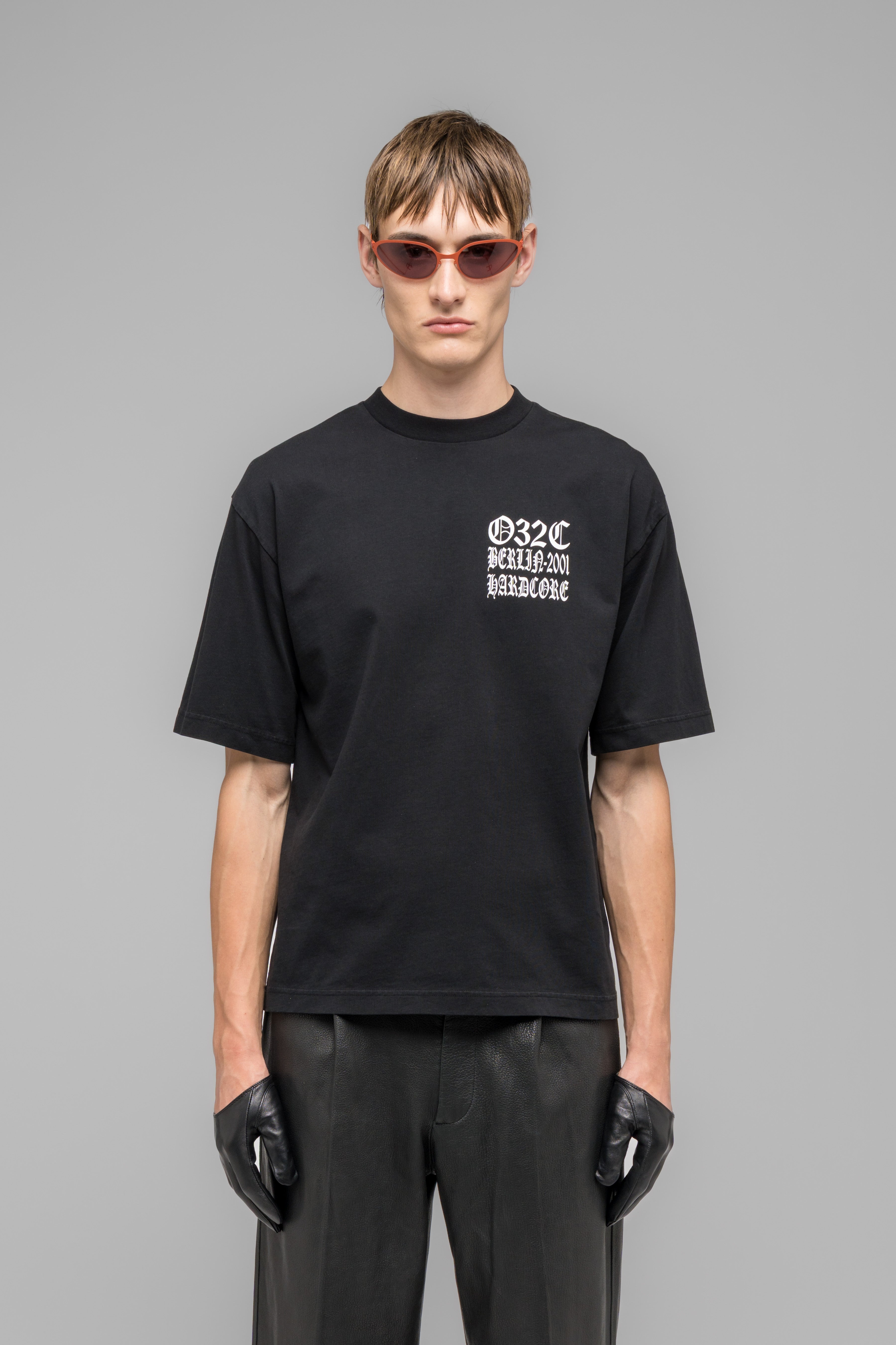 032c-t-shirt-mit-print-hardcore-since-2001-washed-black image 4