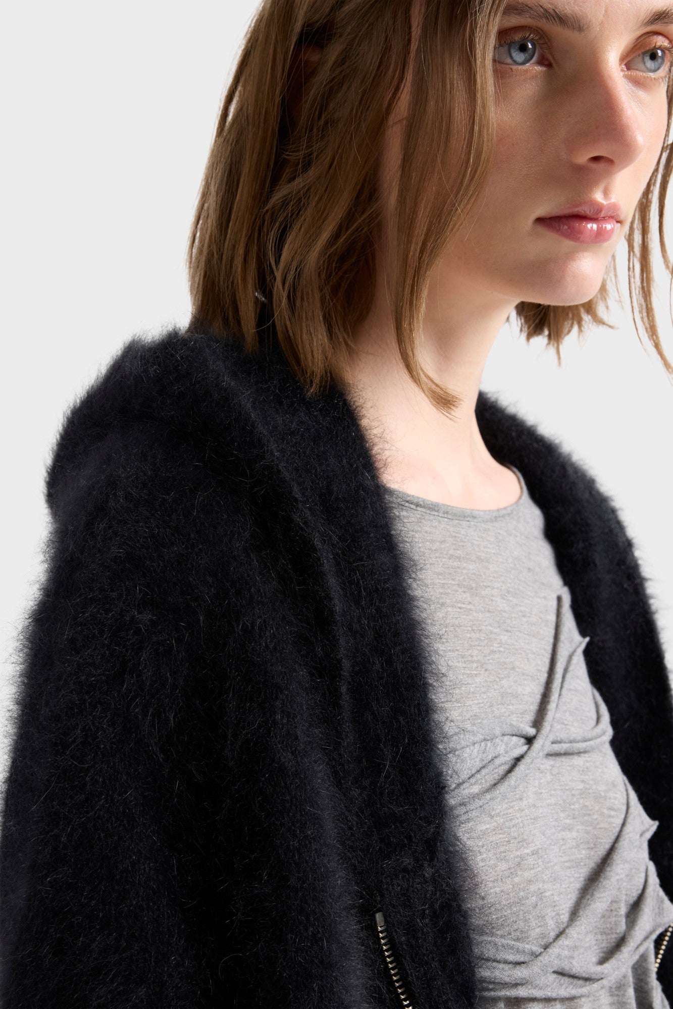 7-for-all-mankind-fuzzy-zip-hoodie-alpaka-blend-sable image 4