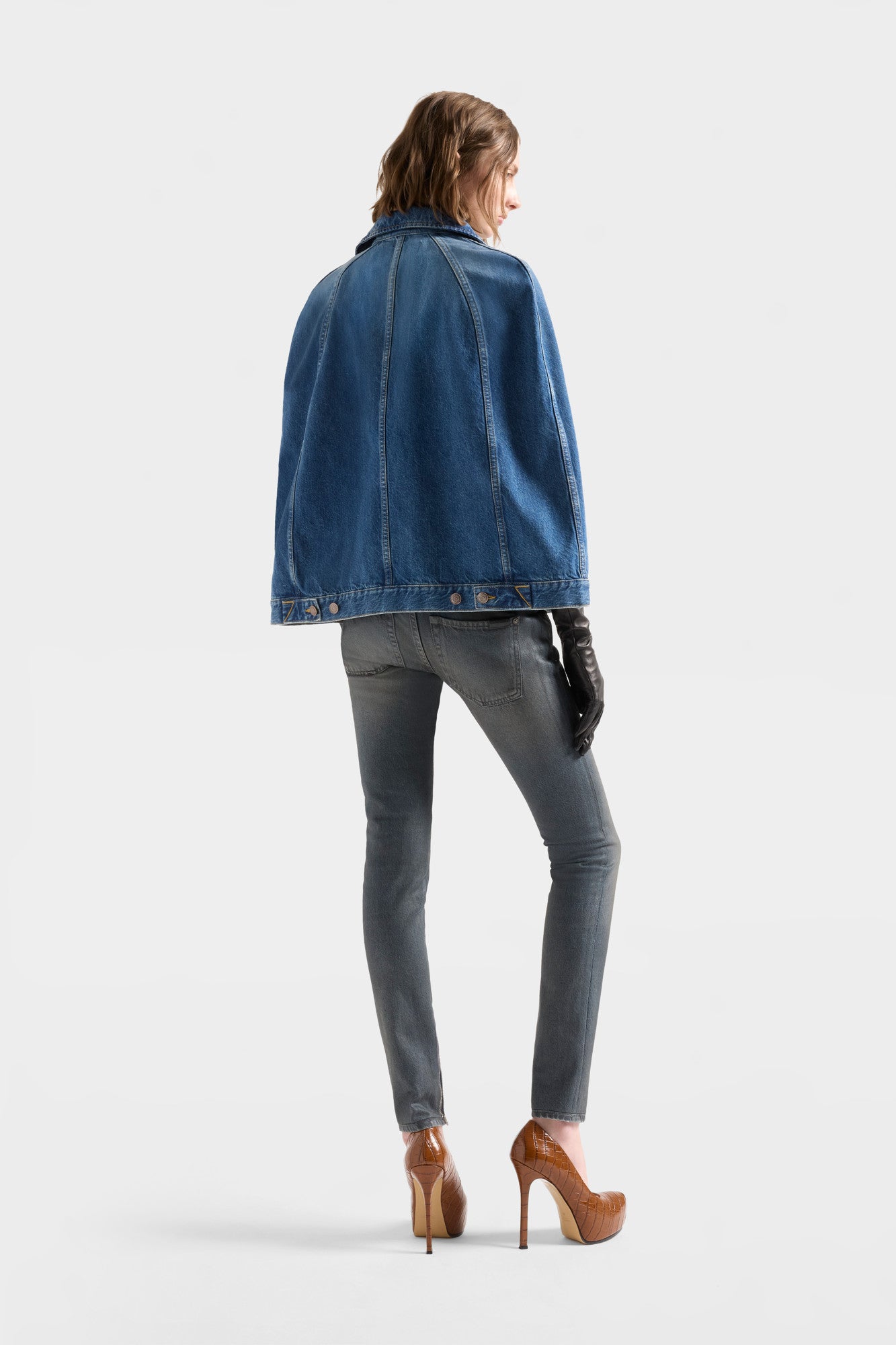 7-for-all-mankind-cape-denim-cape-in-midtown image 5