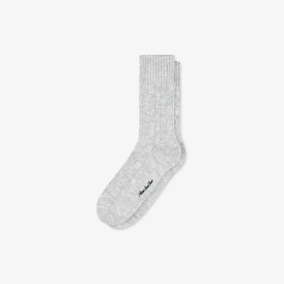 aim-leon-dore-cable-knit-hiking-sock-graue-wandersocken image 1
