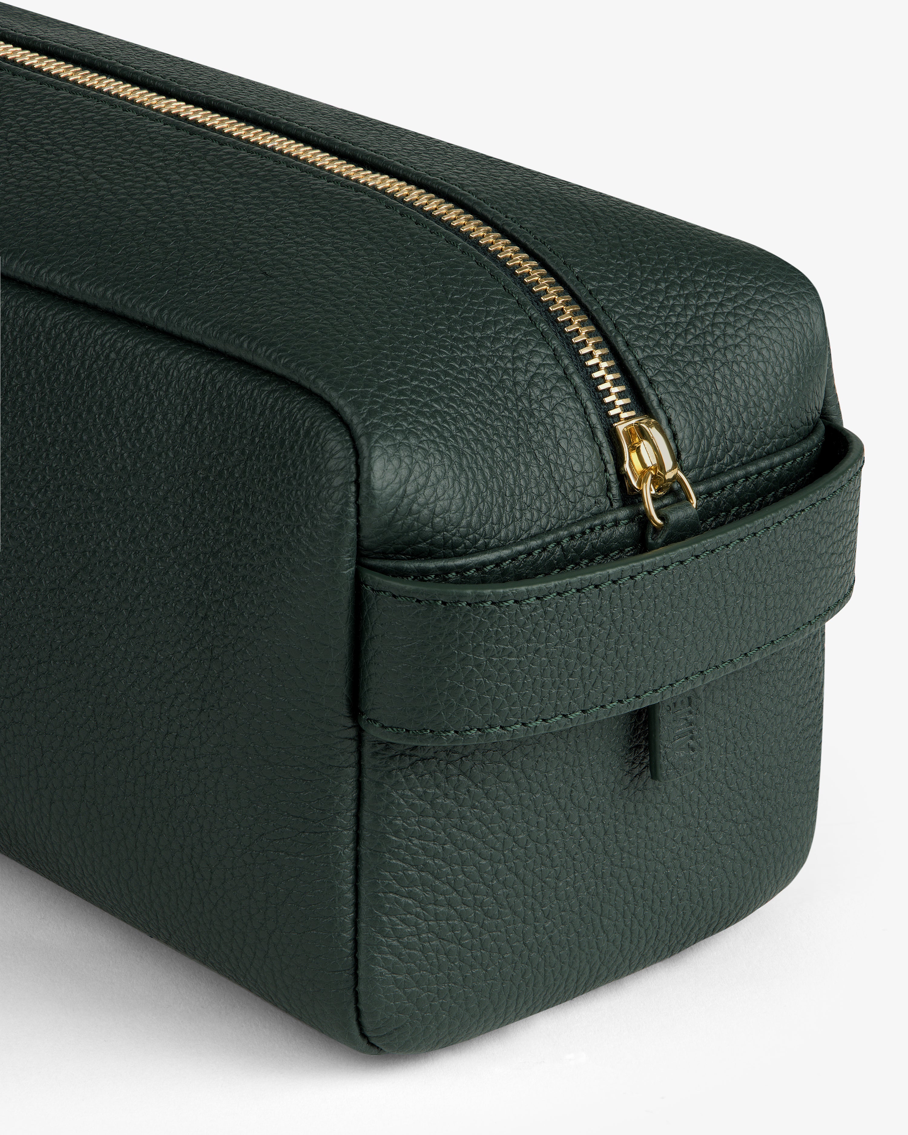 aim-leon-dore-leather-traveler-kit-gr-n-kalbsleder image 5