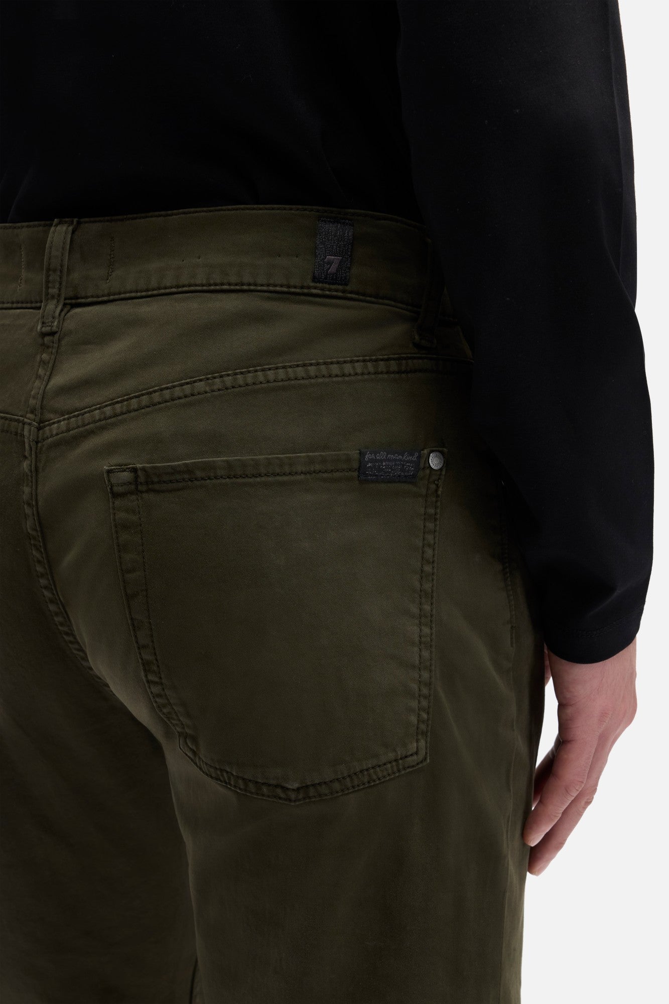 7-for-all-mankind-luxe-performance-sateen-straight-hose-in-dark-olive image 4