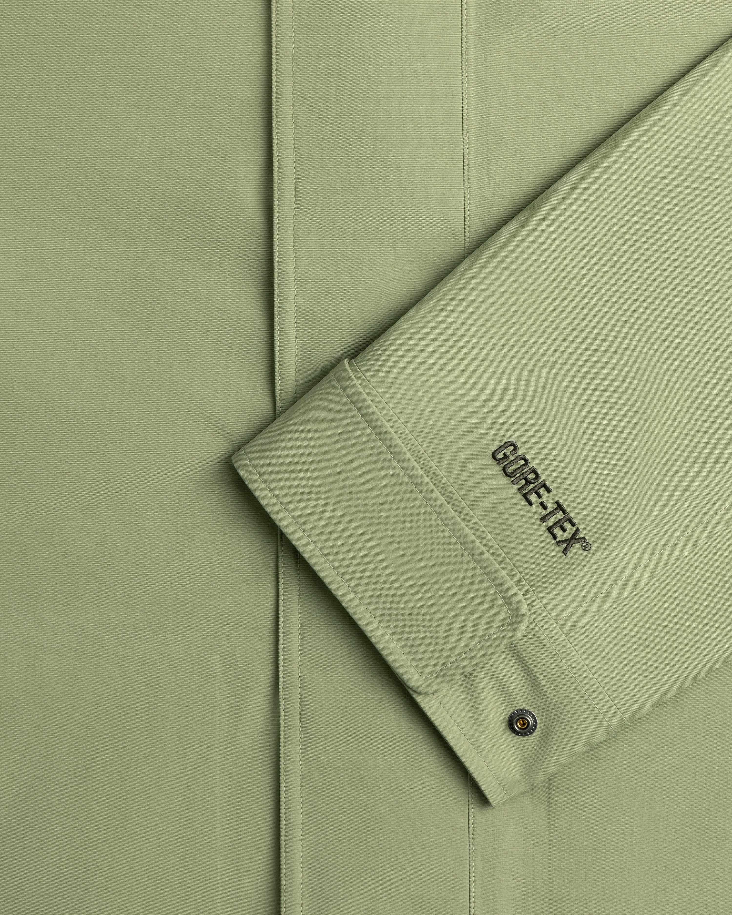 aim-leon-dore-x-the-north-face-gore-tex-trench-coat image 8