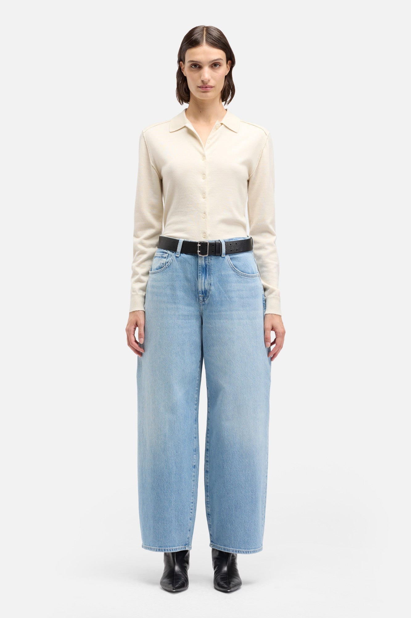 7-for-all-mankind-bonnie-curvilinear-barrel-jeans-seabreeze image 2