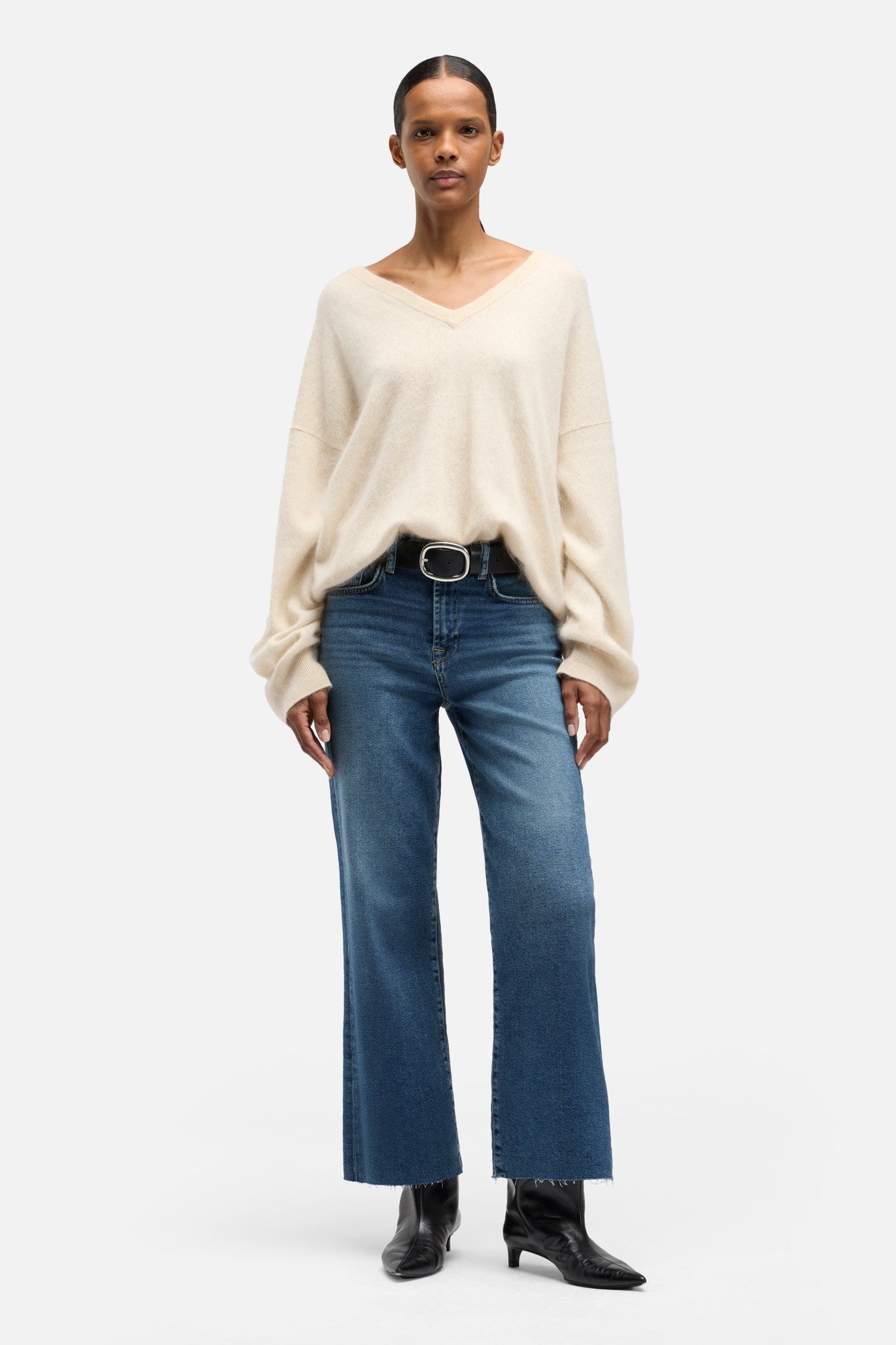 7-for-all-mankind-luxe-vintage-cropped-alexa-jeans-bay image 2