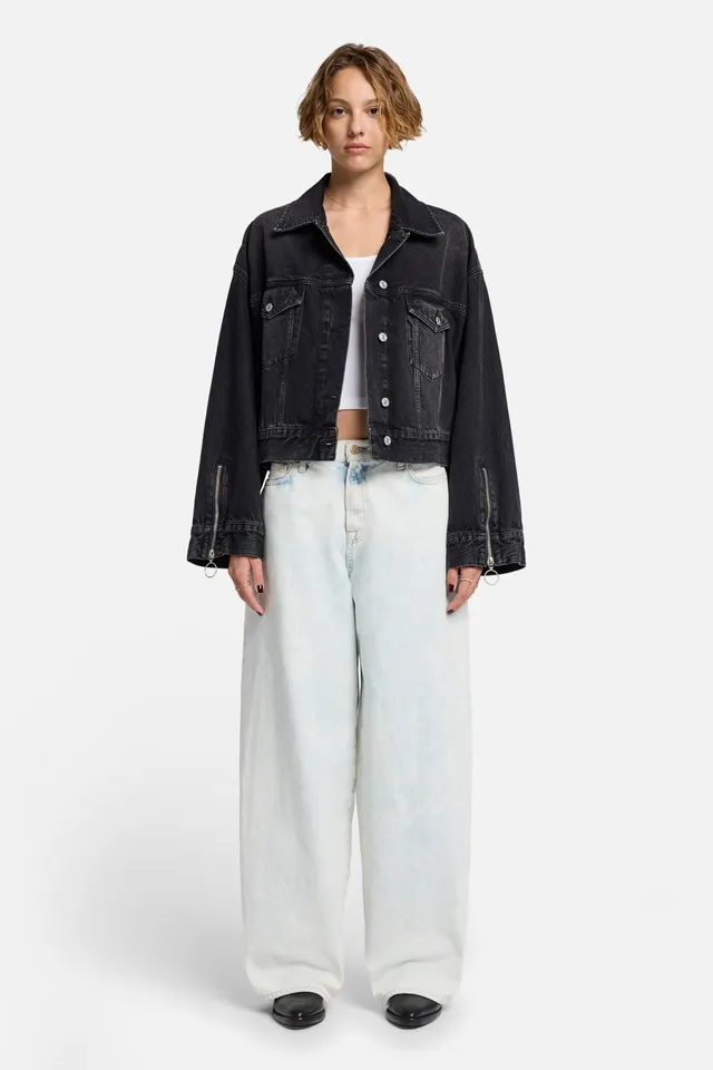 7-for-all-mankind-mankind-oli-cropped-trucker-jacke-hustle-schwarz image 1