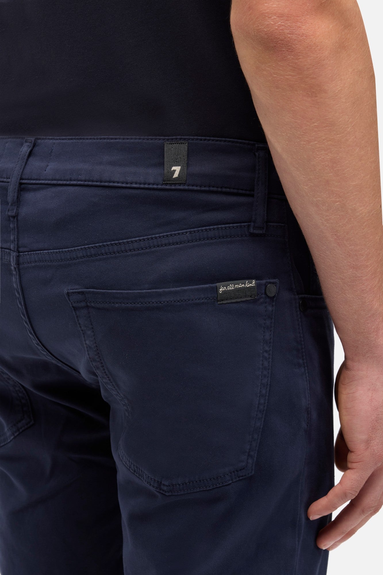 7-for-all-mankind-luxe-performance-stretch-sateen-slimmy-navy-herren-hose image 4