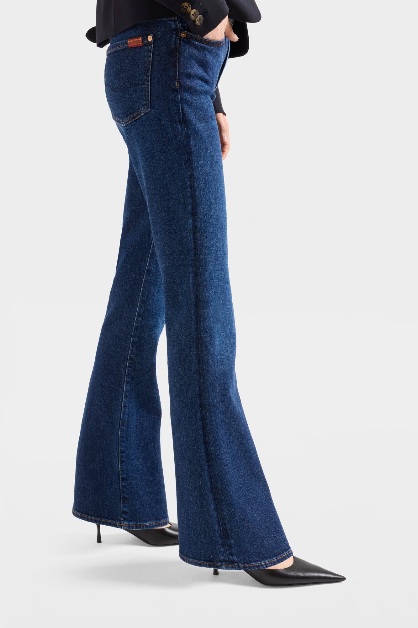 7-for-all-mankind-leggy-bootcut-jeans-cashmere-could-night image 6