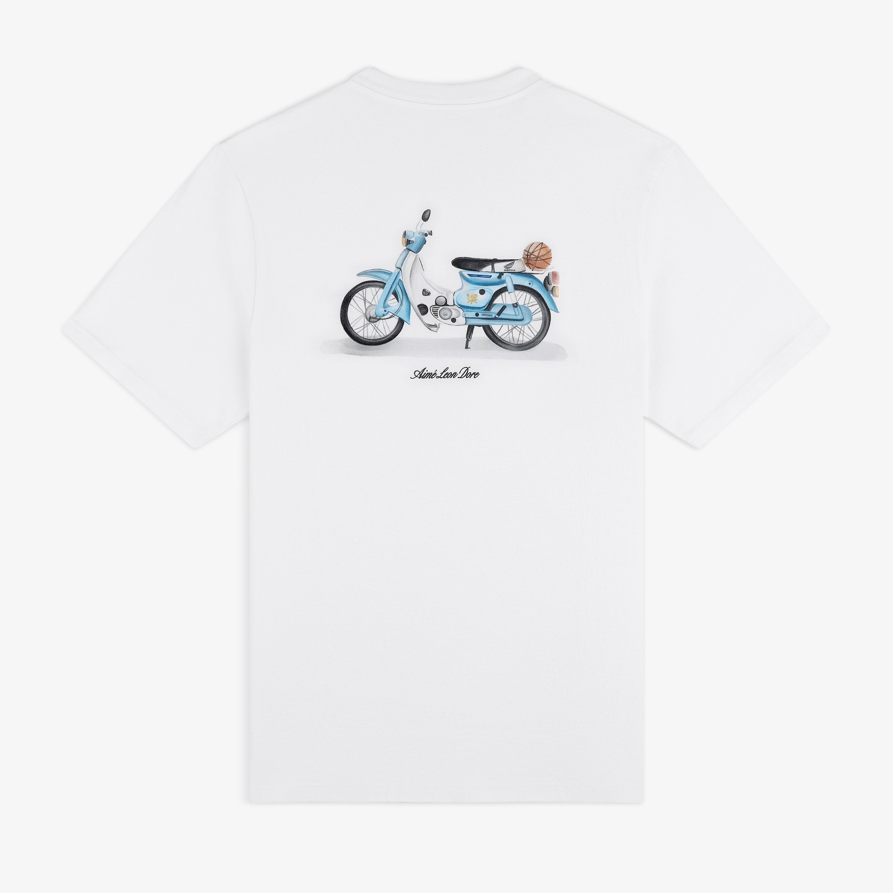 aim-leon-dore-super-cub-grafik-t-shirt-wei image 1
