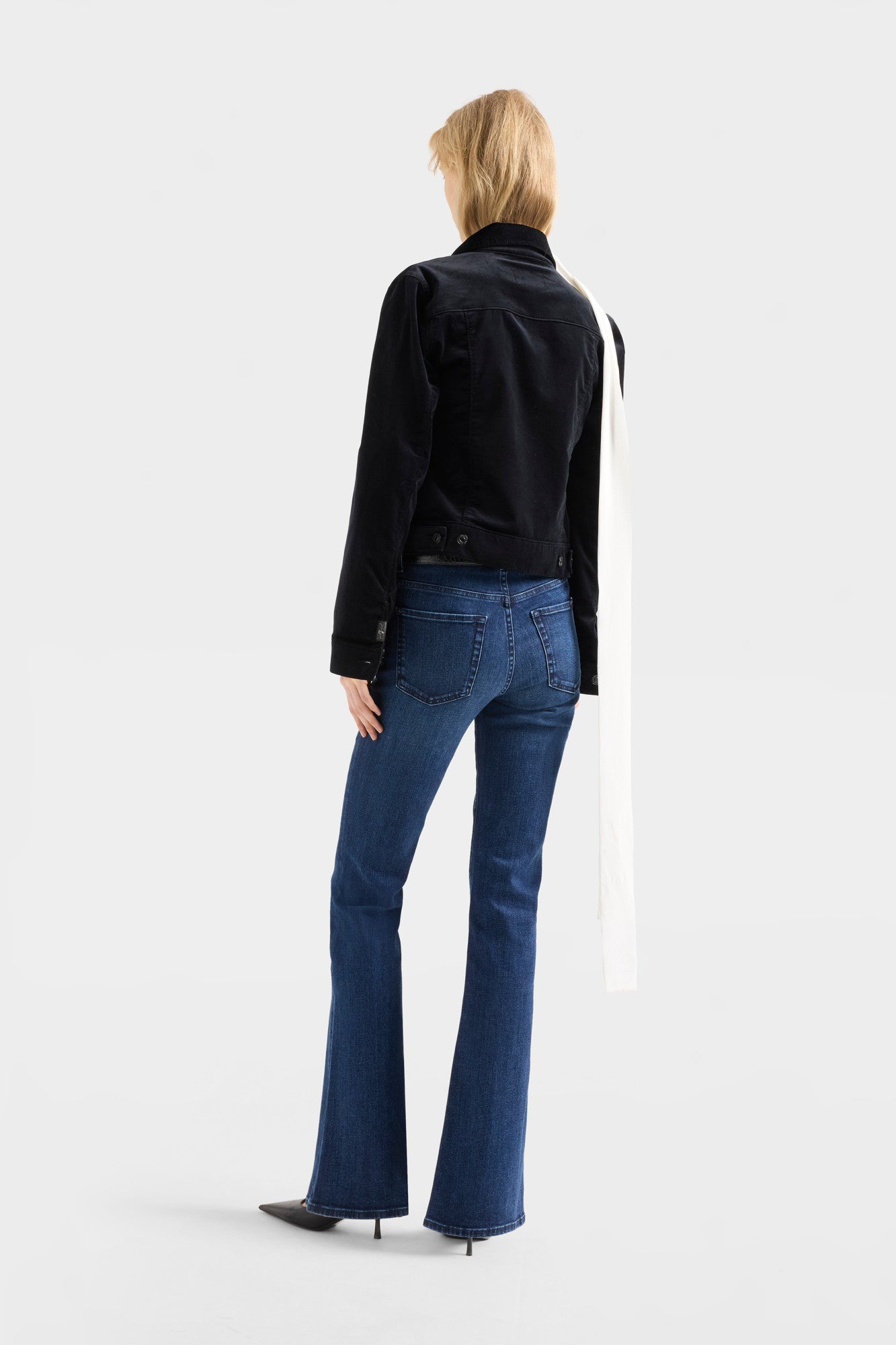 7-for-all-mankind-adi-trucker-jacket-in-velvet-black-damen-samt-jacke image 5