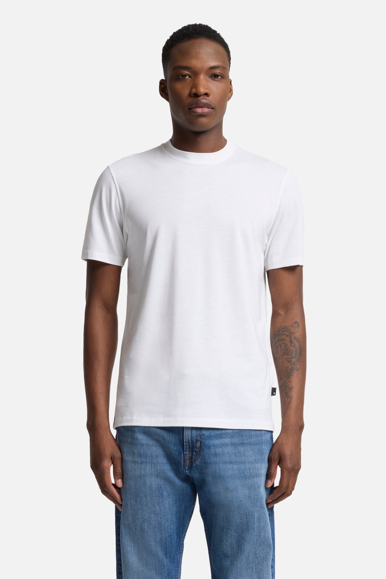 7-for-all-mankind-lyocell-crewneck-t-shirt-white image 3