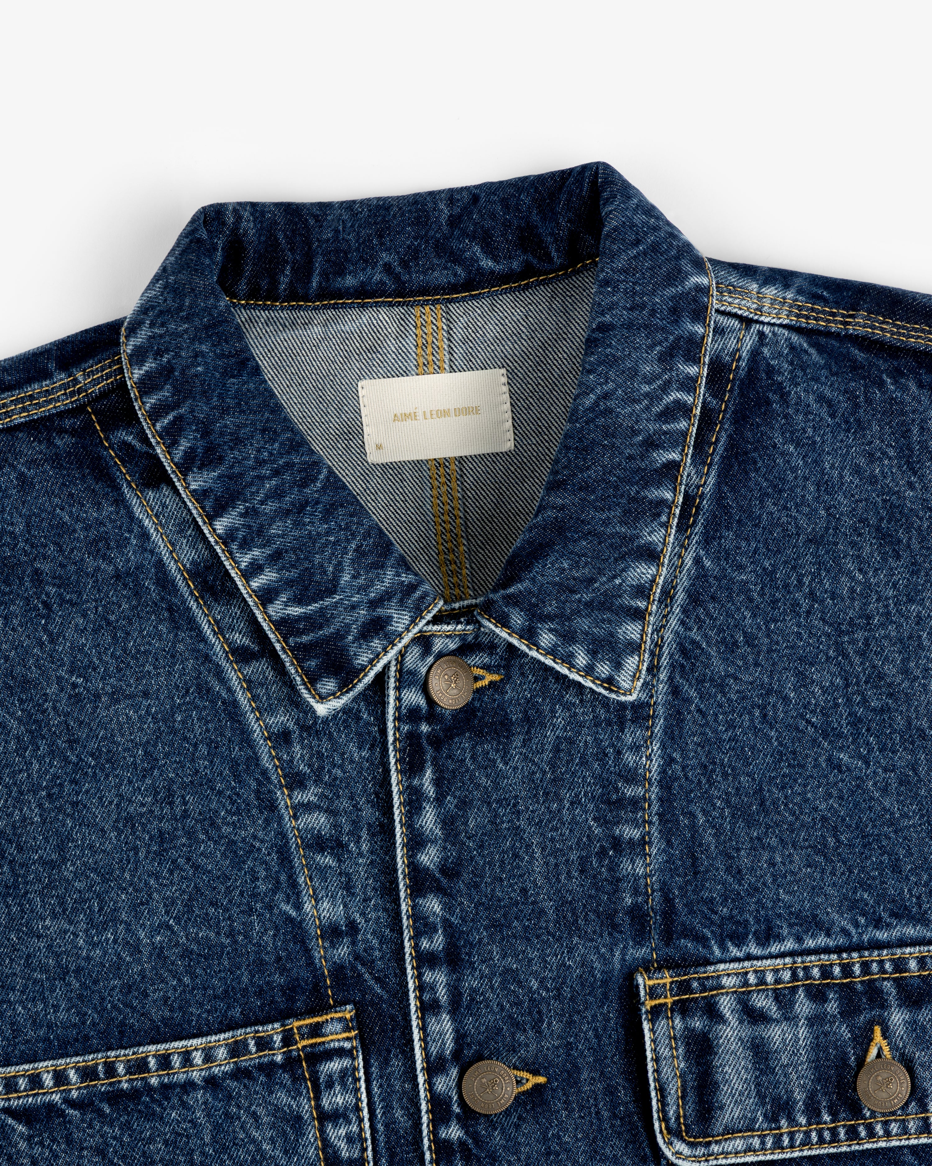 aim-leon-dore-denim-trucker-jacket-blau-italienischer-denim image 5