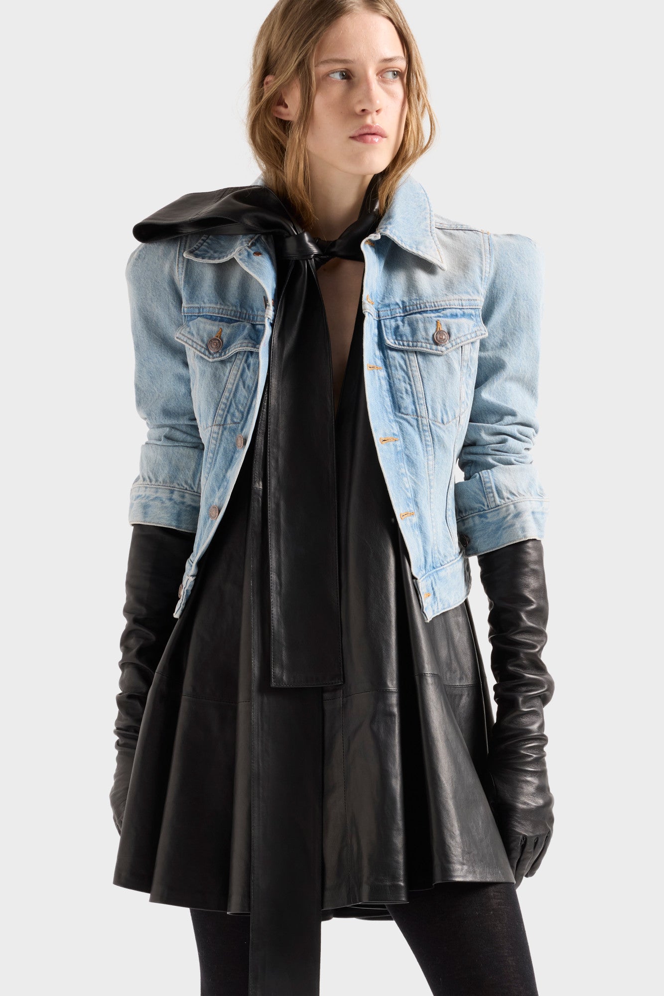 7-for-all-mankind-puff-sleeve-trucker-jacke-denim-chelsea image 3