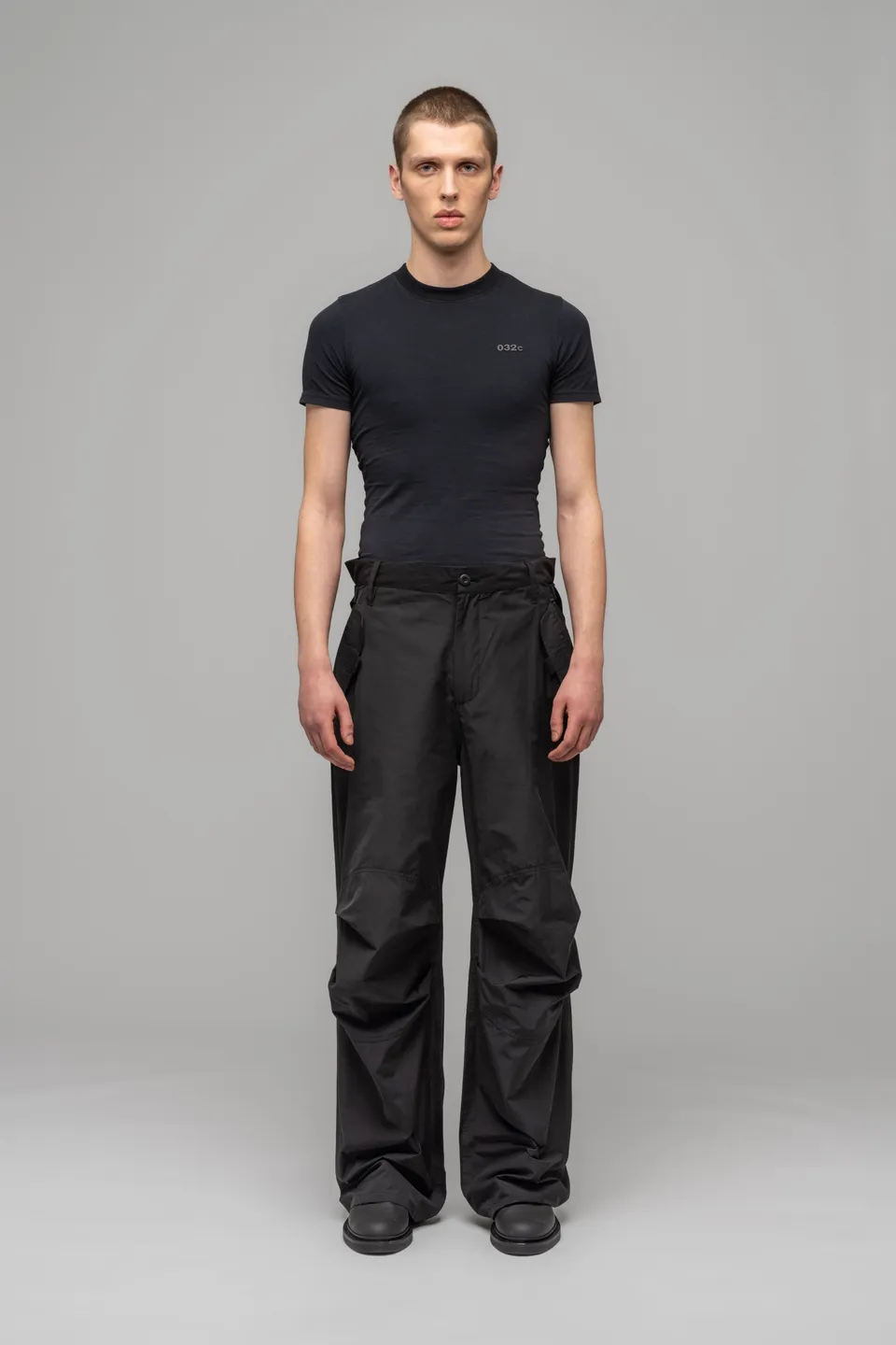 032c-hyperbole-parachute-cargo-trousers-weite-cargo-hose image 1