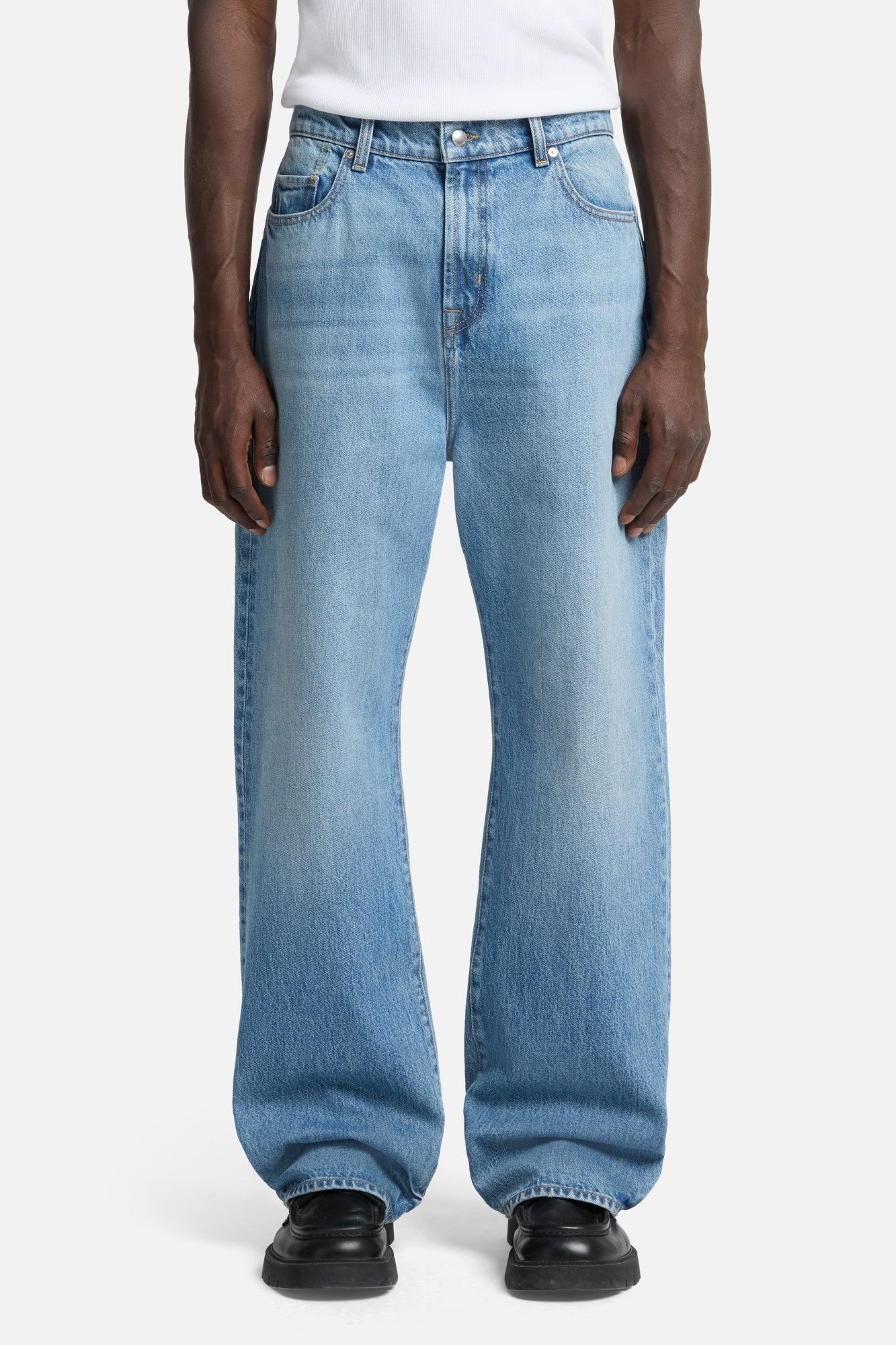 7-for-all-mankind-wide-leg-herren-jeans-in-mason-light-wash image 3
