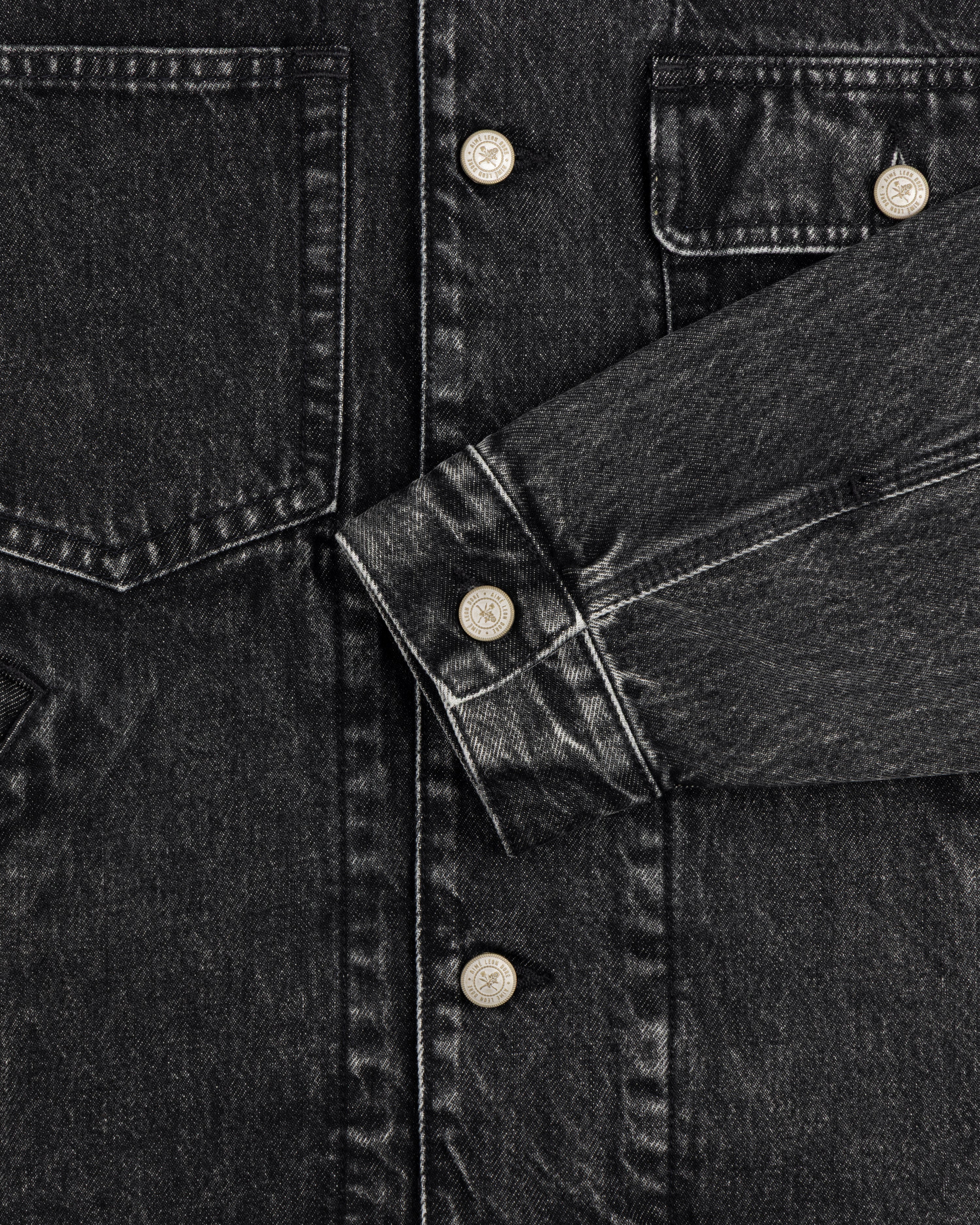 aim-leon-dore-denim-trucker-jacke-schwarz-italien image 6