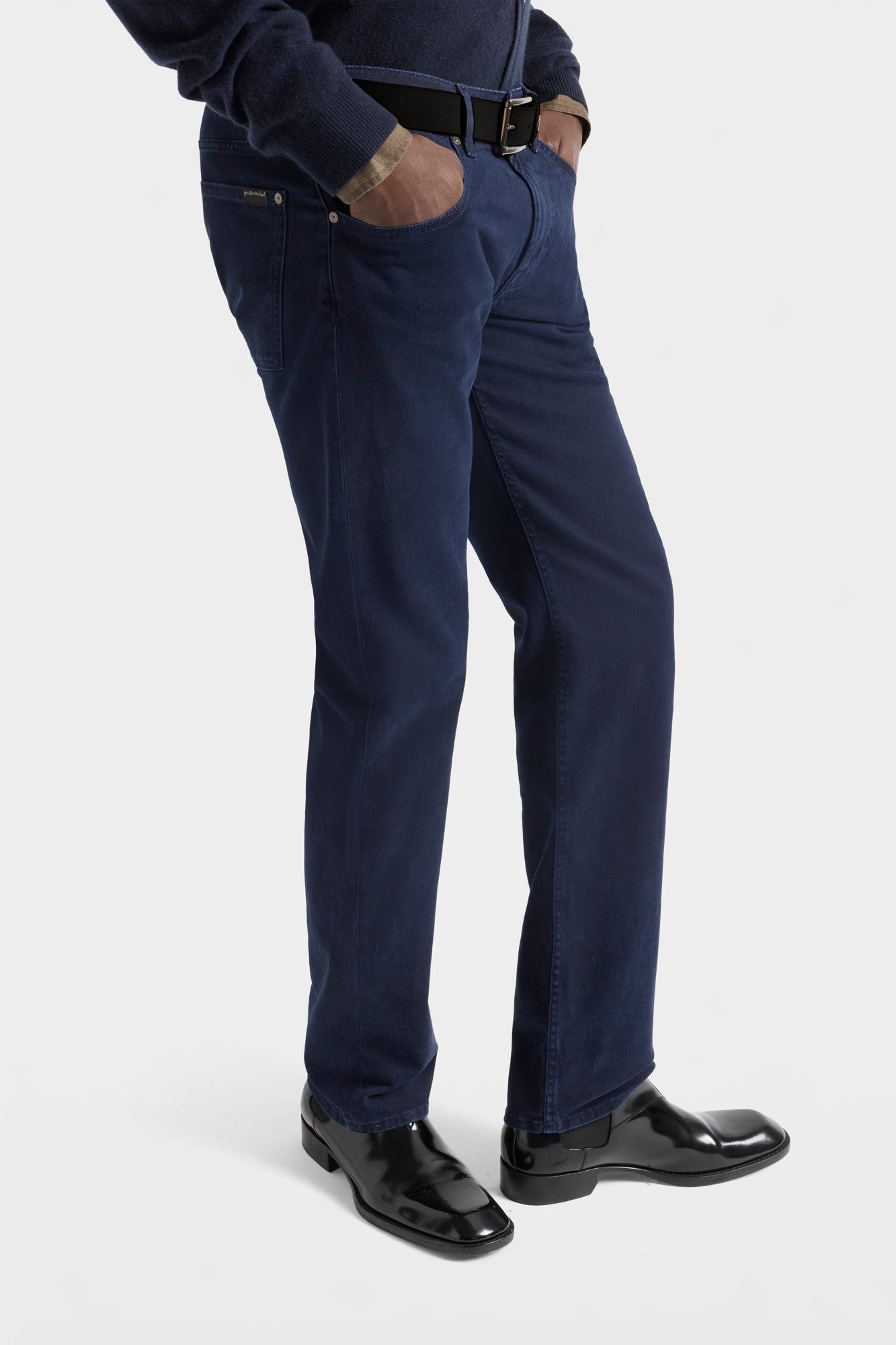 7-for-all-mankind-the-straight-herren-jeans-in-denim-dusk-smoke image 6