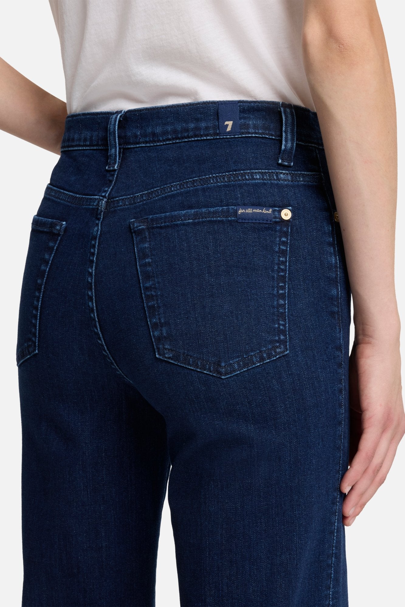 7-for-all-mankind-slim-illusion-modern-dojo-jeans-classical image 4