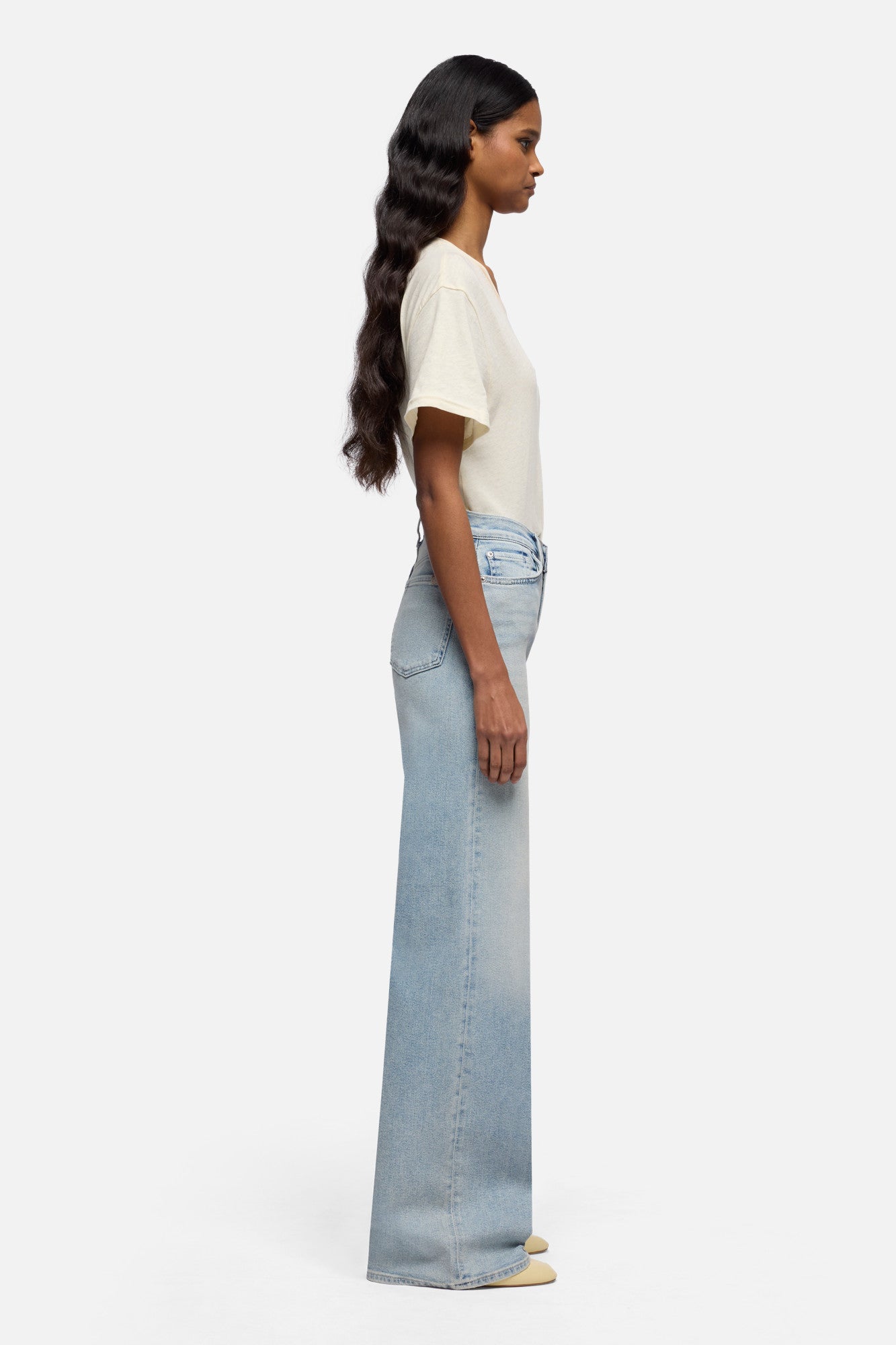 7-for-all-mankind-lotta-wide-leg-jeans-in-luxe-vintage-ghost-blue image 6