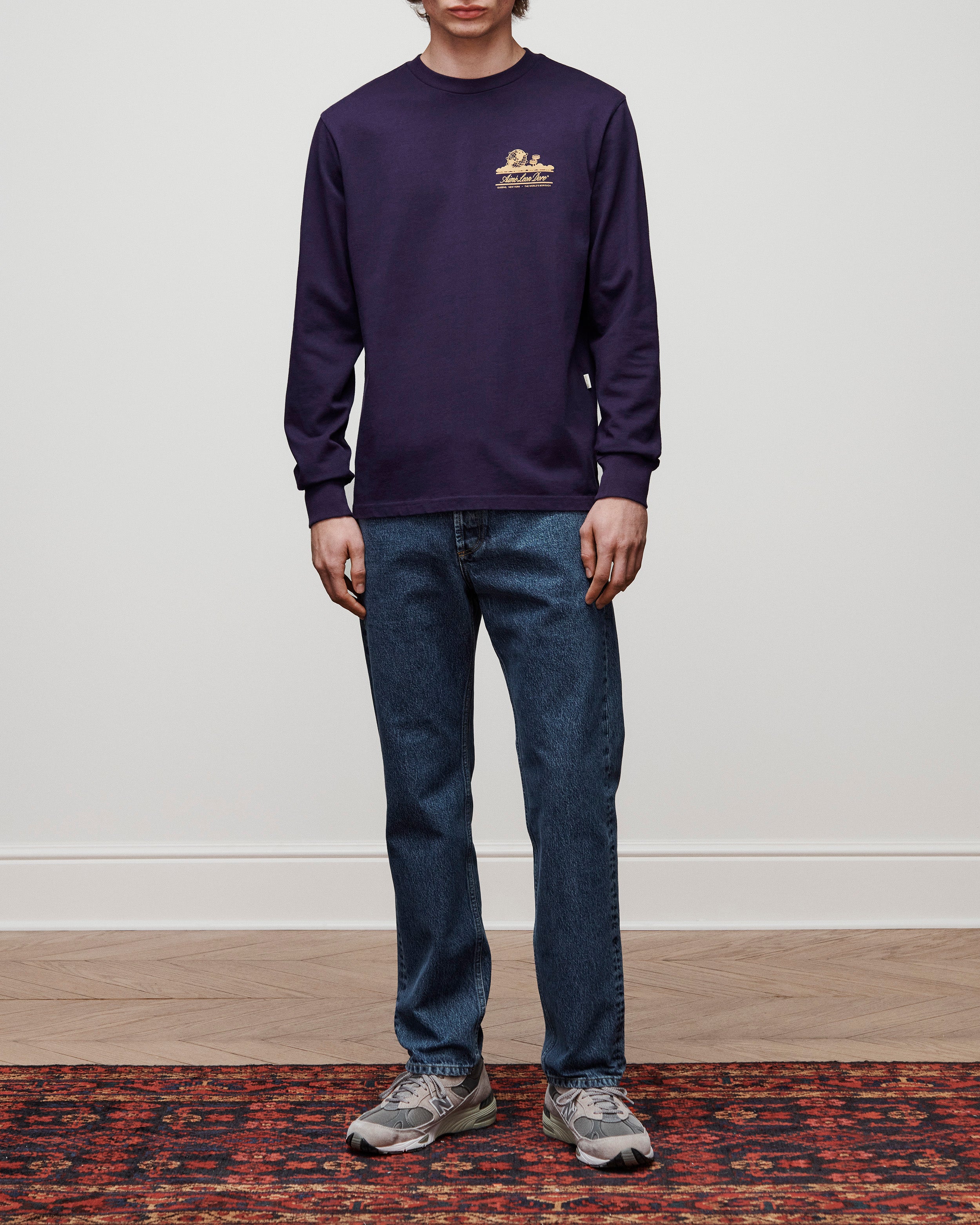 aim-leon-dore-long-sleeve-unisphere-tee-navy image 3